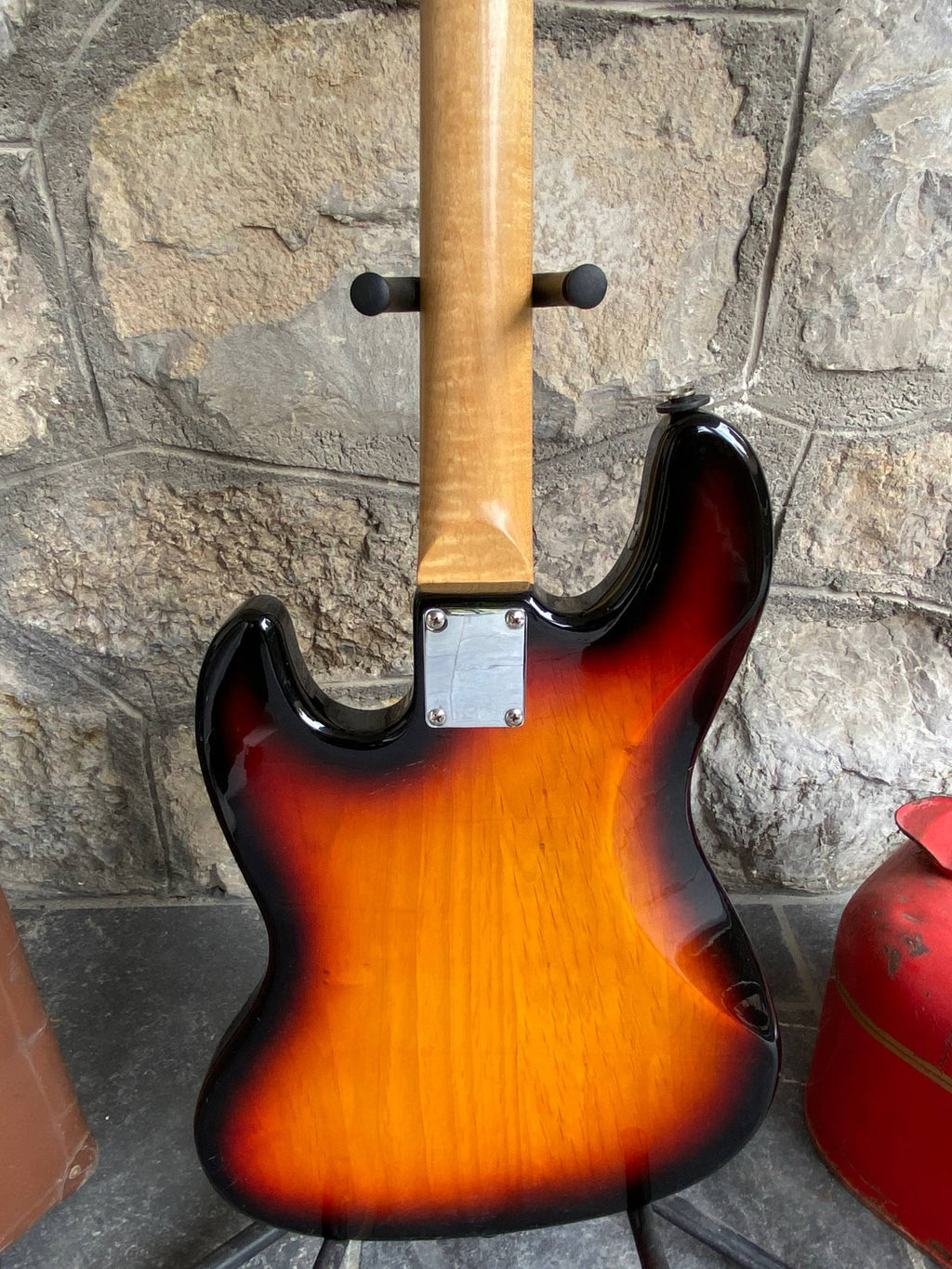 Roytek Handmade Bass Sunburst – Maple Neck – Excellent Condition – Demo Video