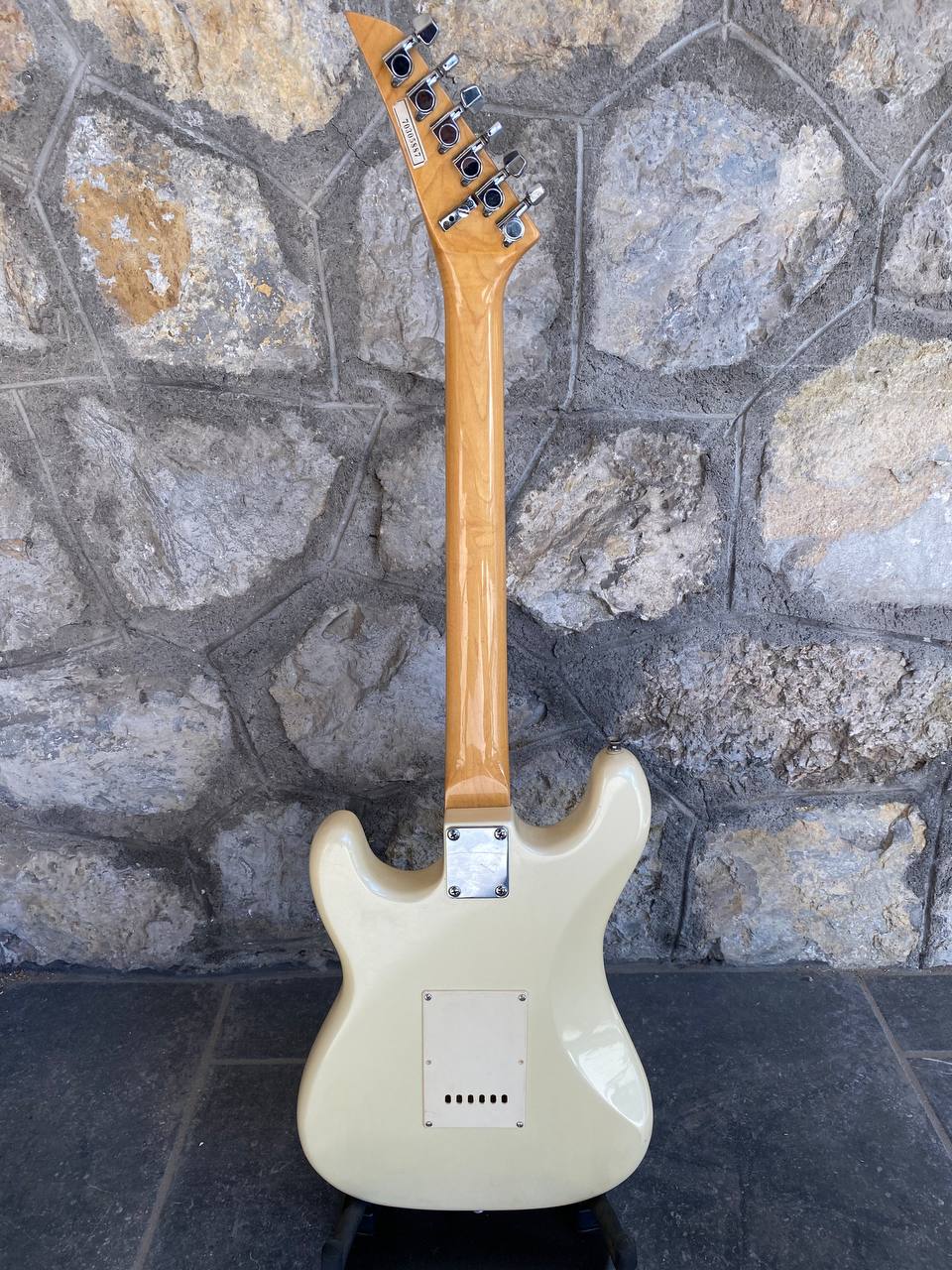 Vintage 1980s Epiphone by Gibson S-400 Superstrat — Pearl Cream Finish, HSS, Rosewood Fretboard, Modified Floyd Rose Tremolo