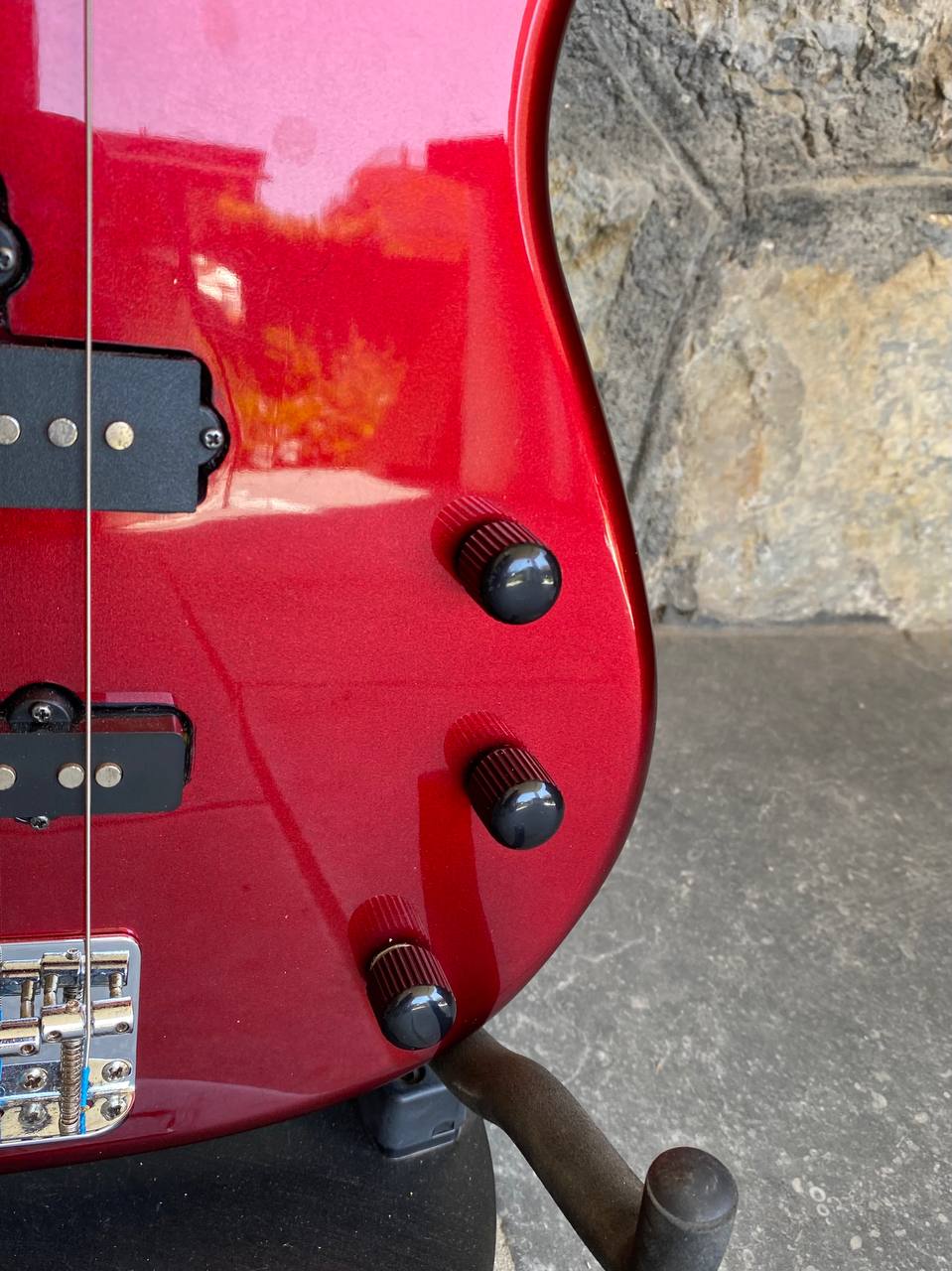 Yamaha RBX170 Electric Bass Guitar (Metallic Red / Car) — PJ Pickup Configuration, 24 Frets, Rosewood Fretboard + Video Demo
