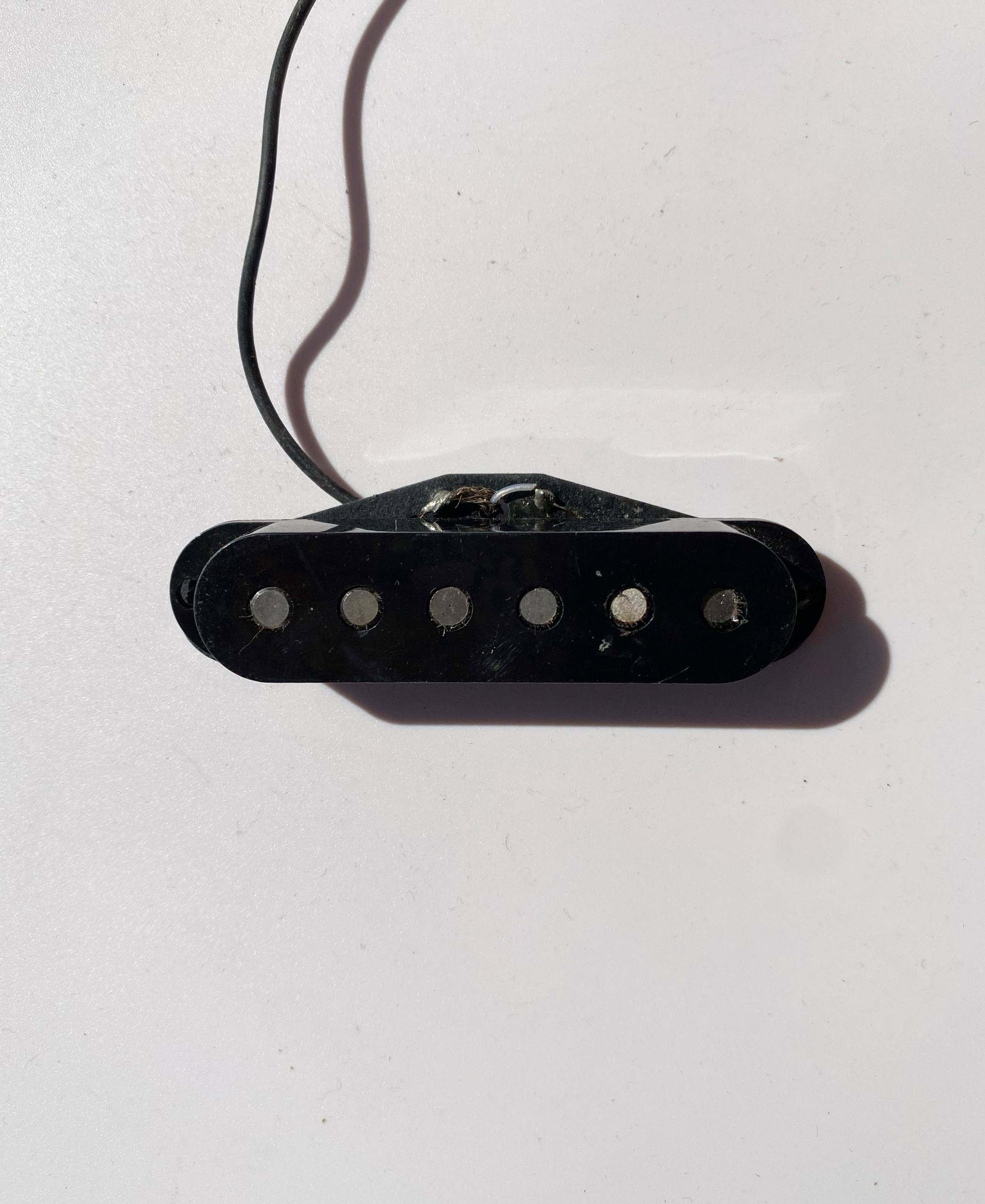 Stratocaster Single Coil Pickup – All Black Aesthetic (Unbranded)