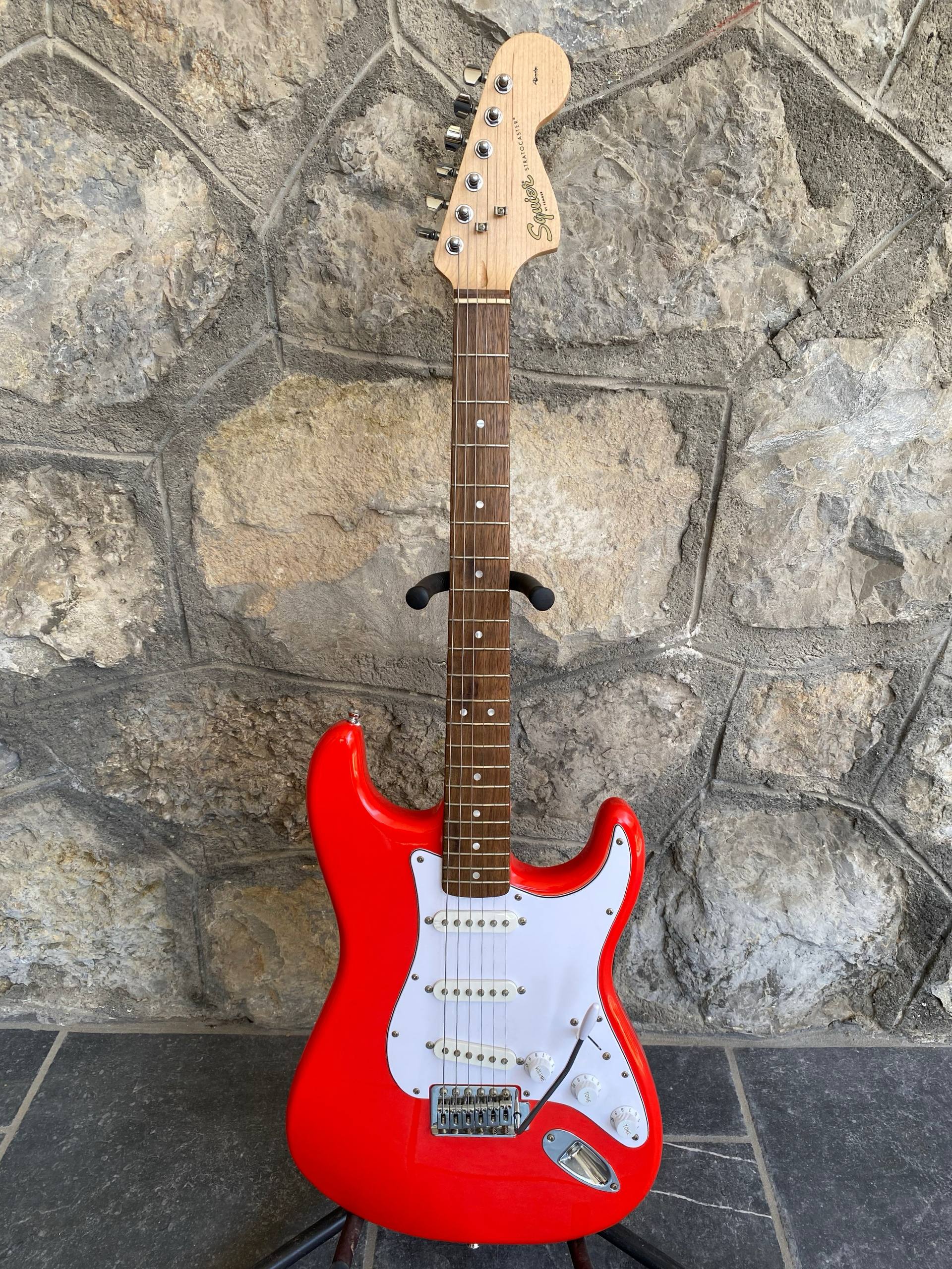 Squier Affinity Series Stratocaster - Fiesta Red - Rosewood Fretboard