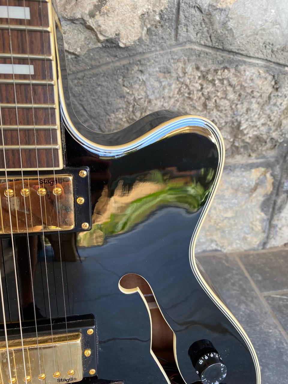 Stagg Custom Semi-Acoustic Guitar – ES-175 Style (Gold Hardware & Block Inlays)