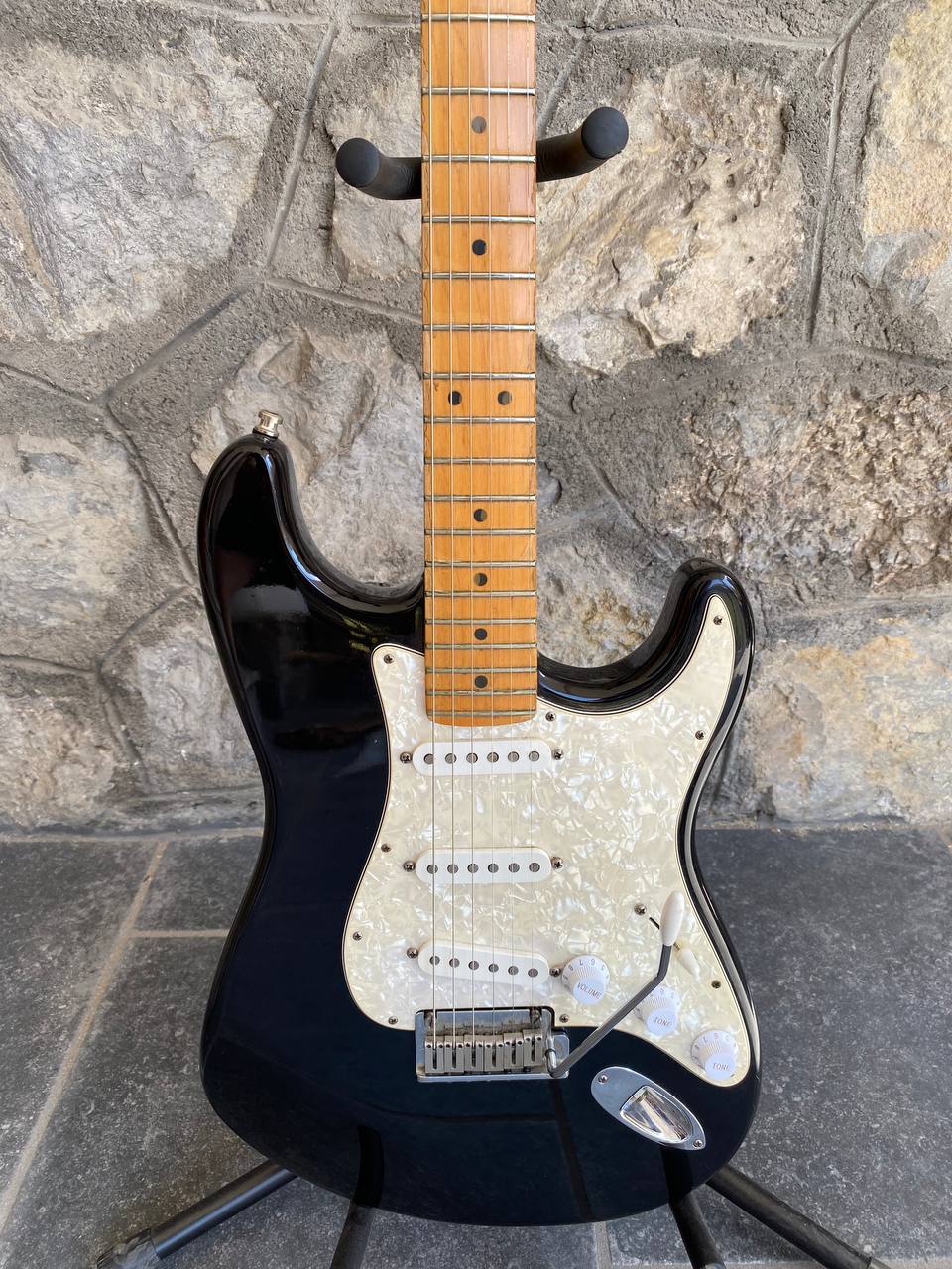 1997 Fender American Standard Stratocaster - Black Maple Neck - w/ Original Red Logo Case & Fender Card
