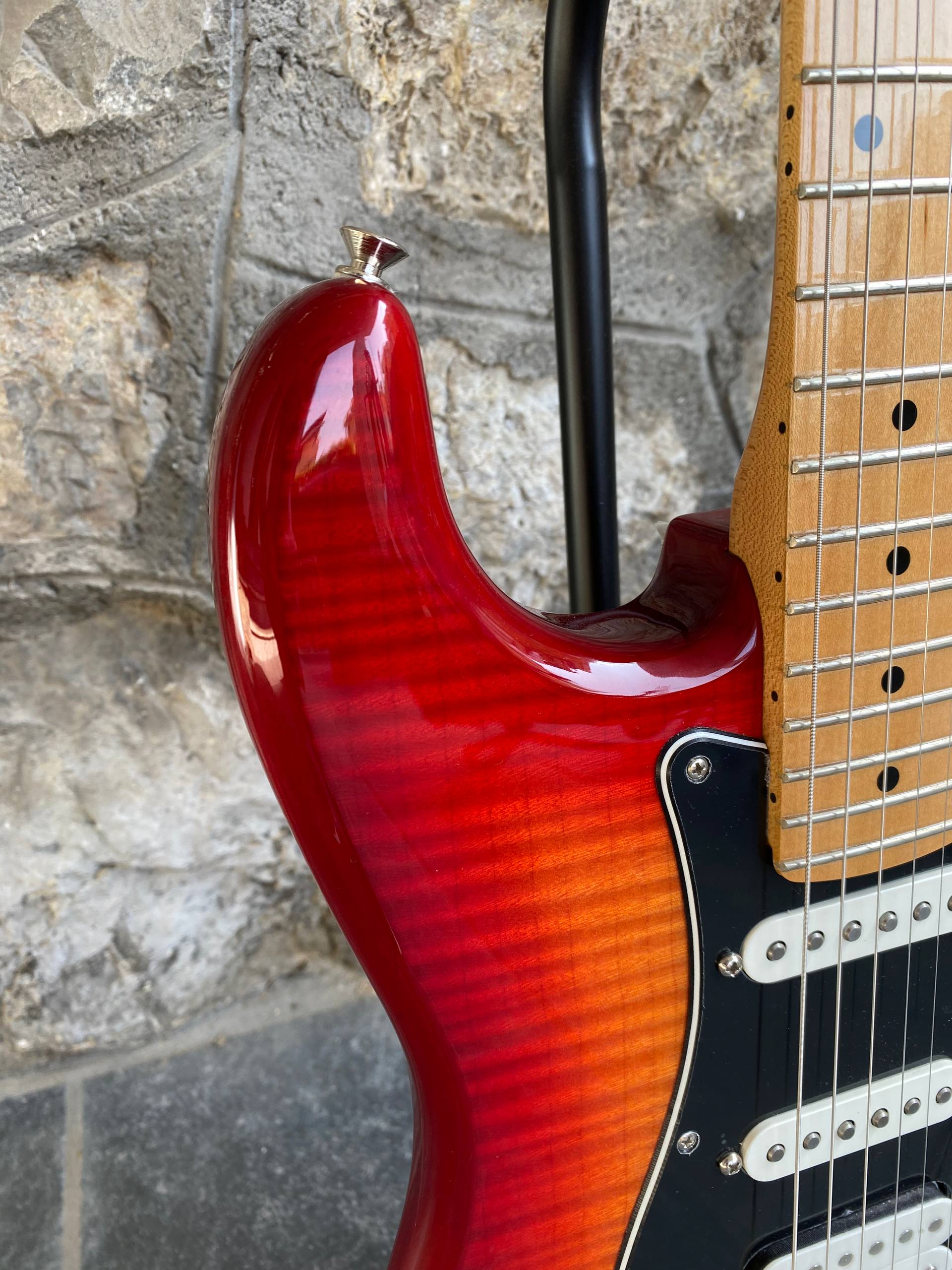 Fender Player Stratocaster HSS 2022 - Maple Fingerboard - Excellent Condition