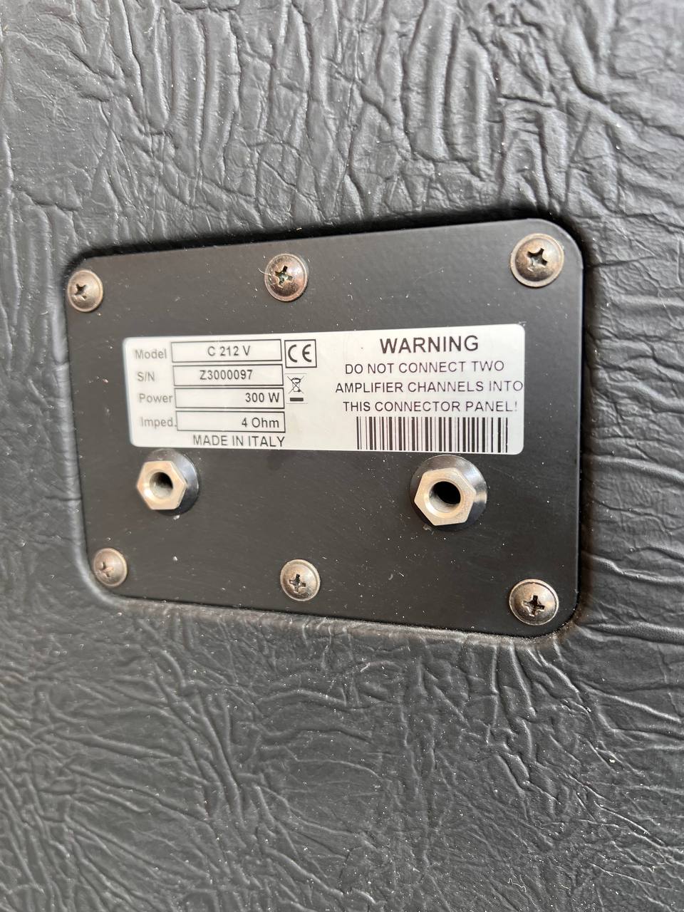 Dv Mark C212V Neoclassic Cabinet