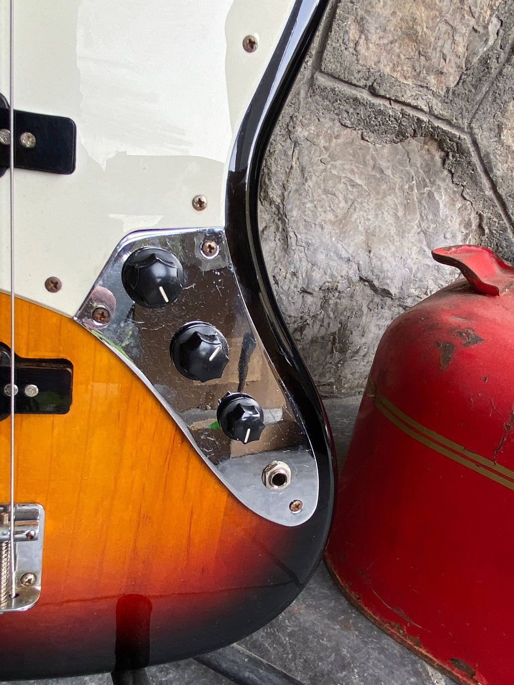 Roytek Handmade Bass Sunburst – Maple Neck – Excellent Condition – Demo Video