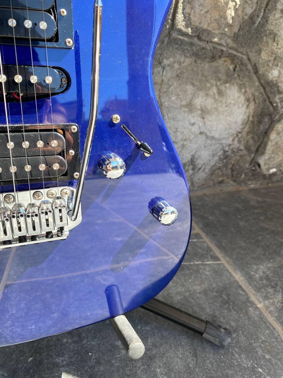 Ibanez Gio Electric Guitar - Metallic Blue - HSH Configuration - Shark Tooth Inlays