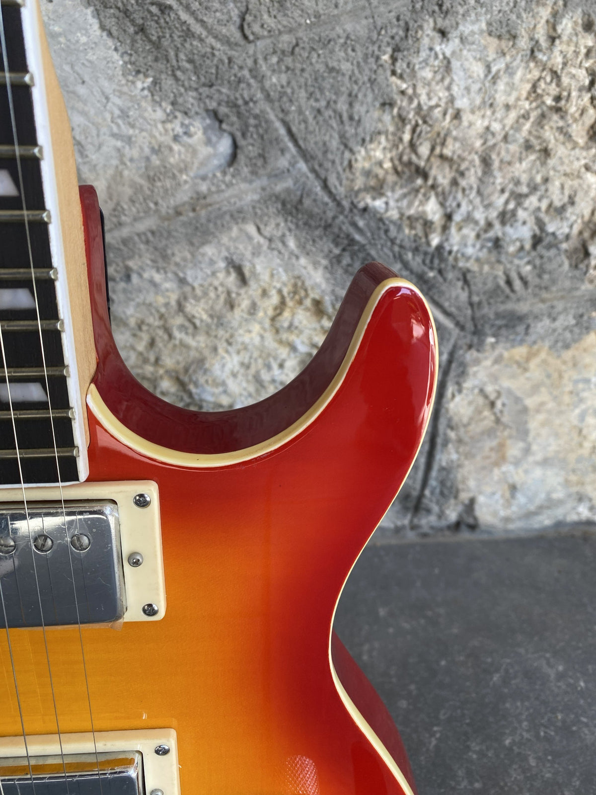 Unbranded Double Cutaway Thinline Acoustic-Electric Guitar — Redburst, Dual Humbuckers & Fretboard Inlays + Video Demo