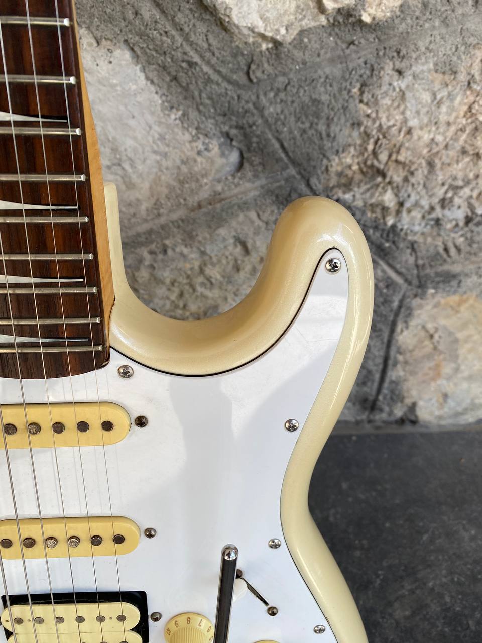 Vintage 1980s Epiphone by Gibson S-400 Superstrat — Pearl Cream Finish, HSS, Rosewood Fretboard, Modified Floyd Rose Tremolo