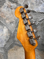 Jan 1989  Fender American Vintage '62 Reissue Stratocaster Lake Placid Blue Nitro