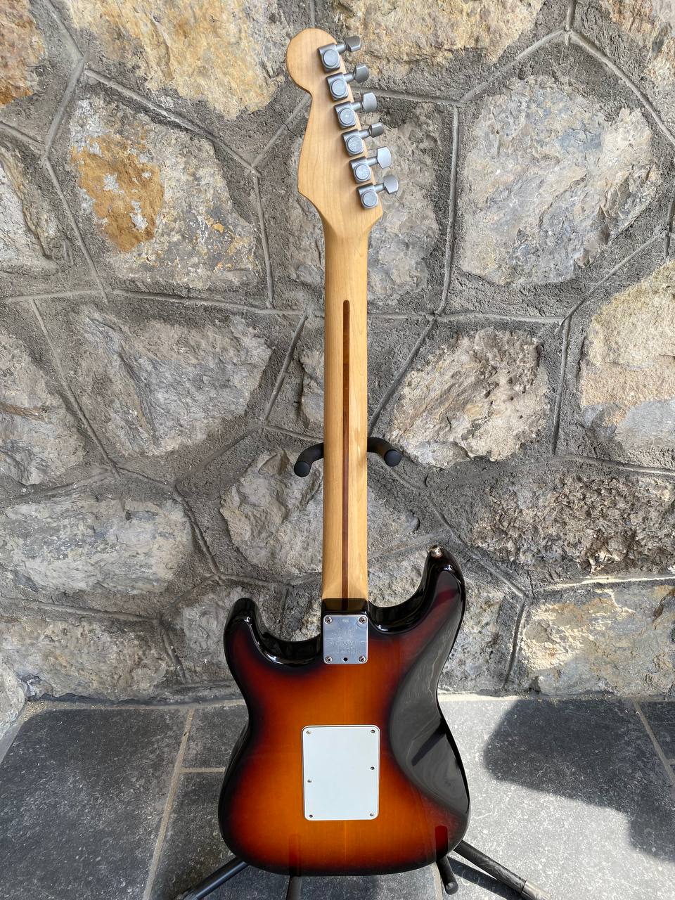 1993 Fender Stratocaster Strat Plus - 40th Anniversary - Sunburst w/ Rosewood Fretboard & Original Silver Logo Hardcase — image 13