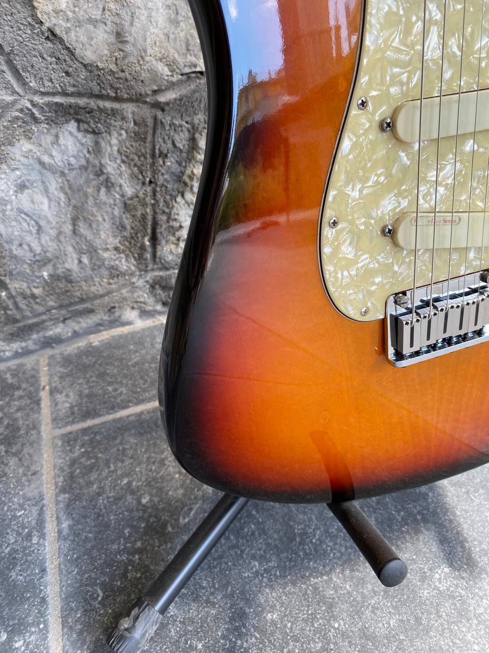 1993 Fender Stratocaster Strat Plus - 40th Anniversary - Sunburst w/ Rosewood Fretboard & Original Silver Logo Hardcase — image 5