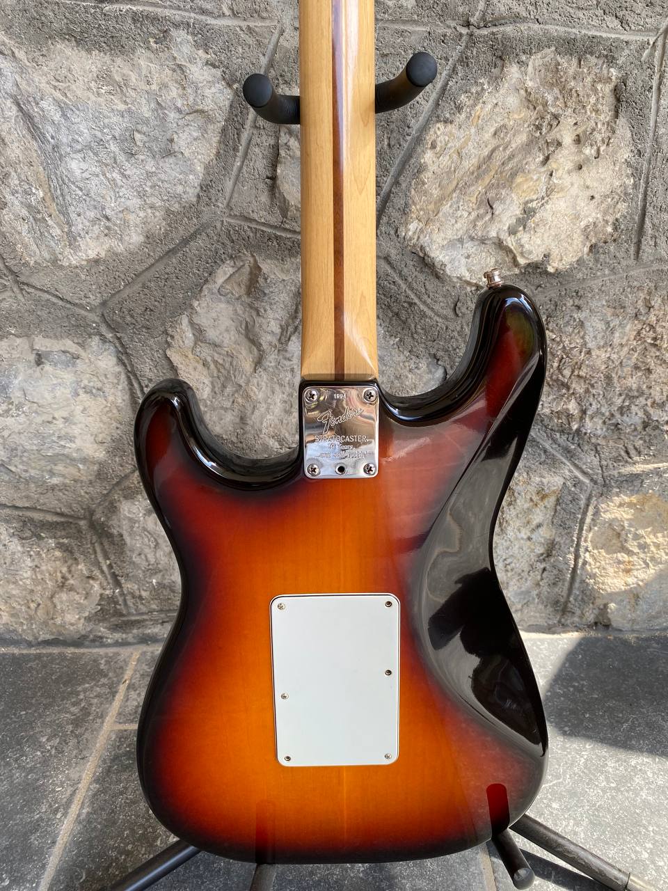 1993 Fender Stratocaster Strat Plus - 40th Anniversary - Sunburst w/ Rosewood Fretboard & Original Silver Logo Hardcase — image 12