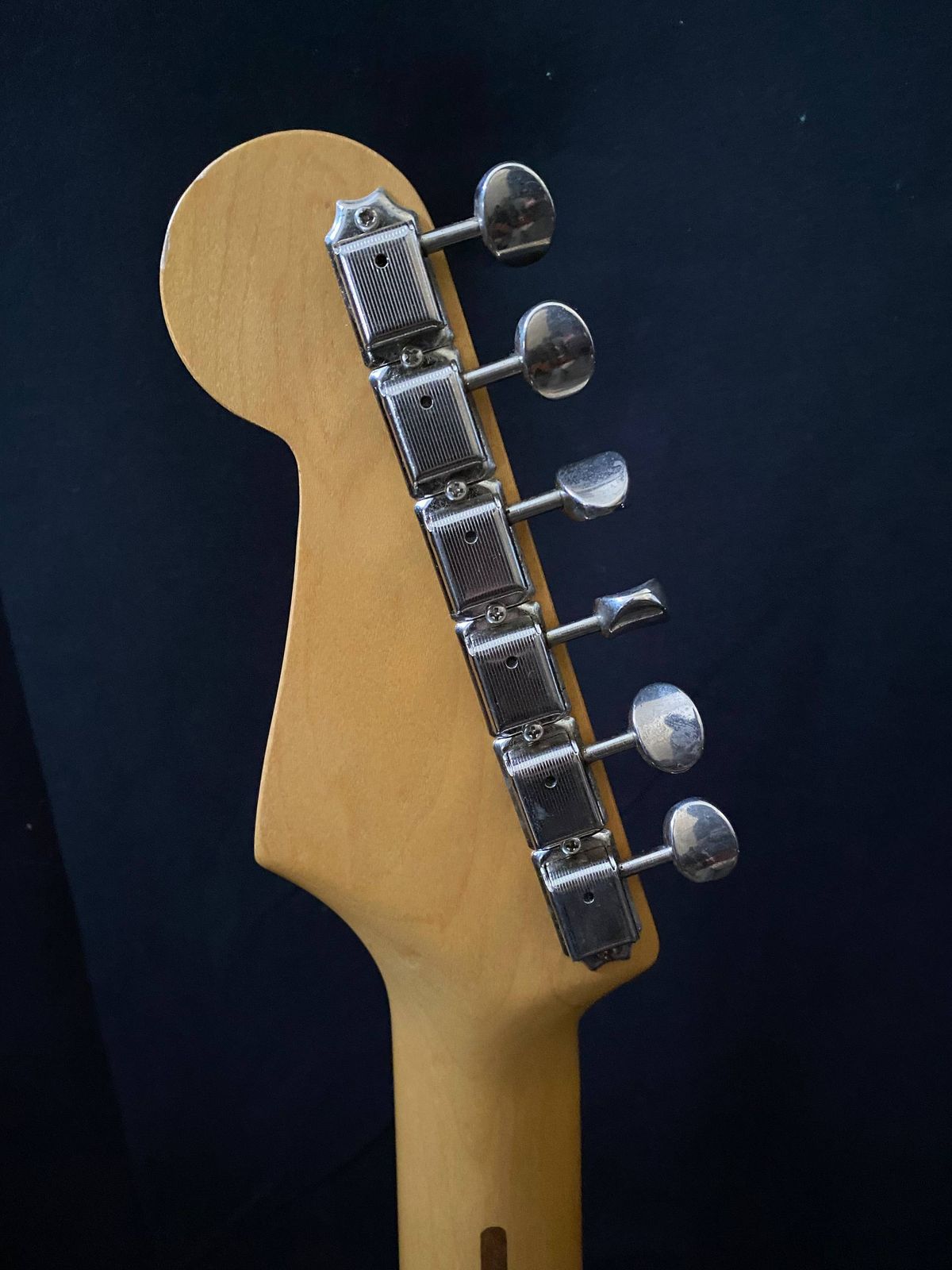 1987 Fender Japan E-Serial Eric Clapton Style– Black / Maple Neck