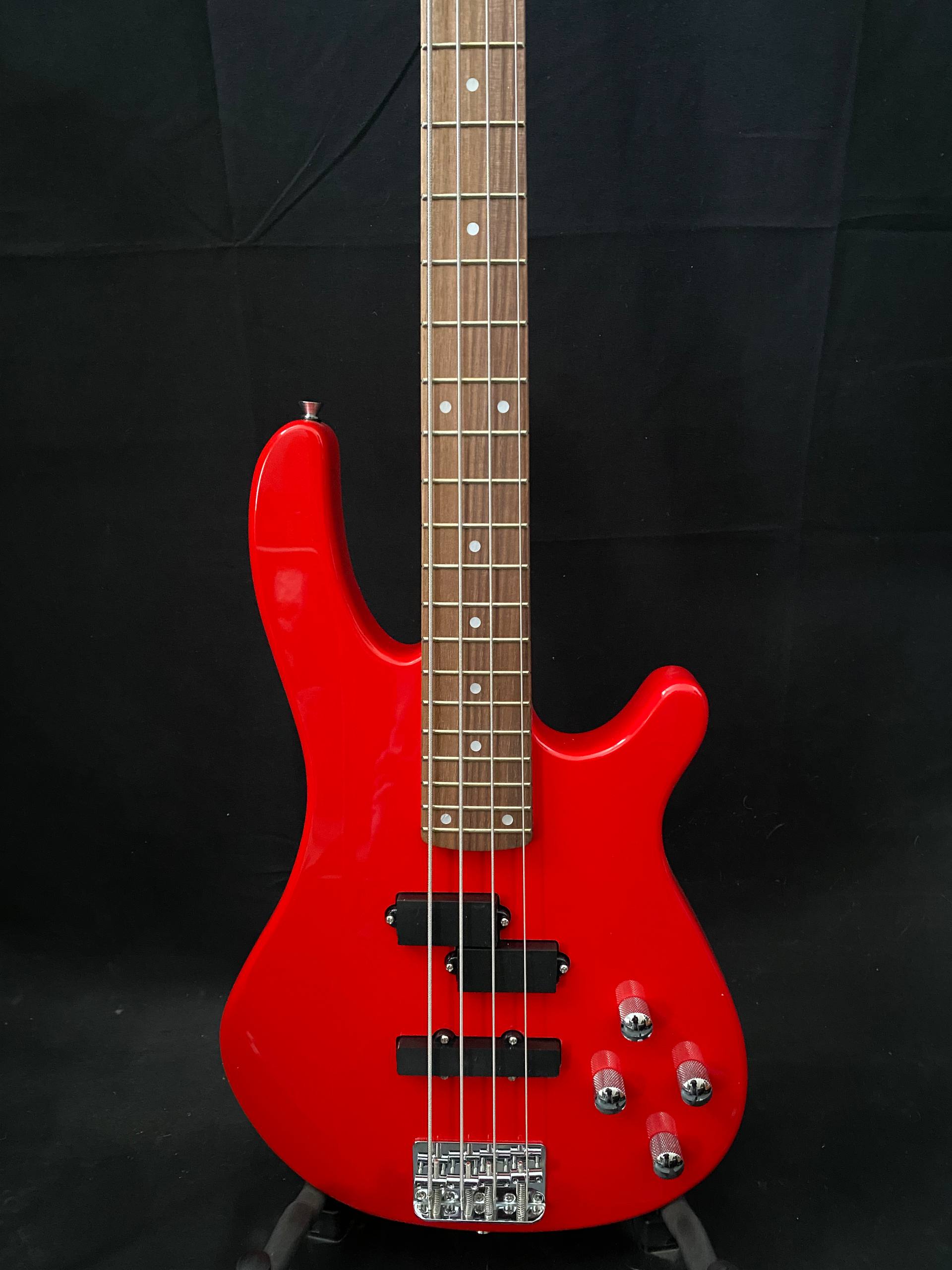 Vision JB8 Jazz Bass Starter Kit - Sosft case Jack and 35W Amplifer - Red - NEW