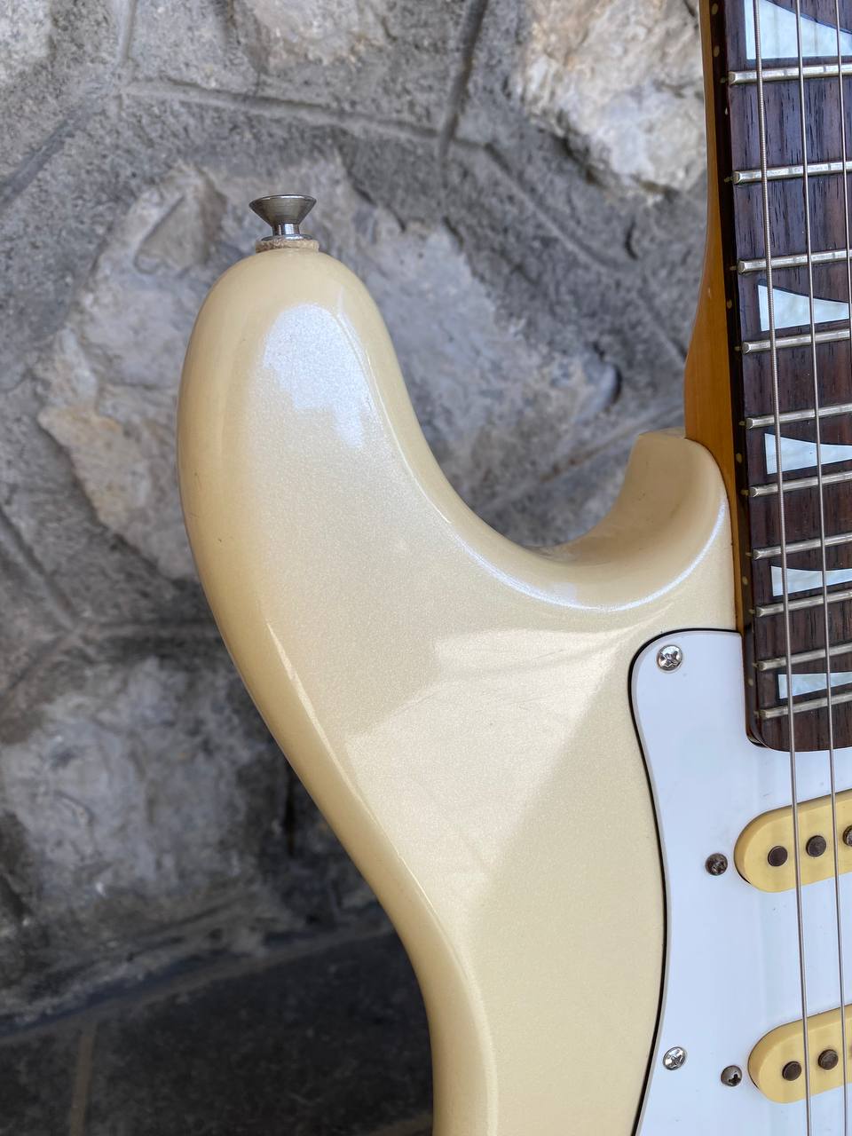 Vintage 1980s Epiphone by Gibson S-400 Superstrat — Pearl Cream Finish, HSS, Rosewood Fretboard, Modified Floyd Rose Tremolo