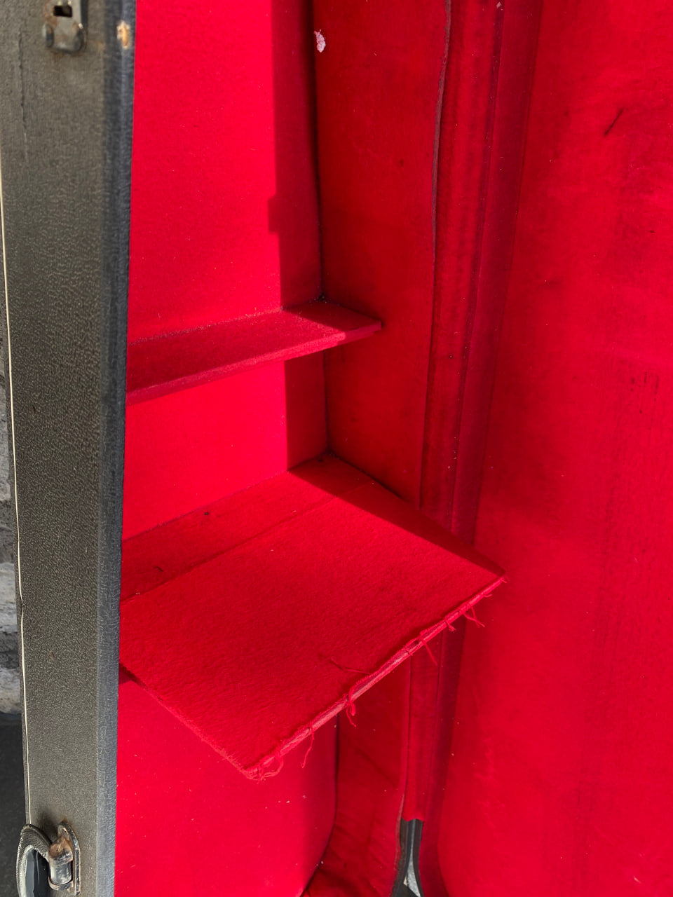 Vintage 1960s Made in Italy 3/4 Classical Guitar Hard Case — Red Velvet Interior, Accessory Compartment