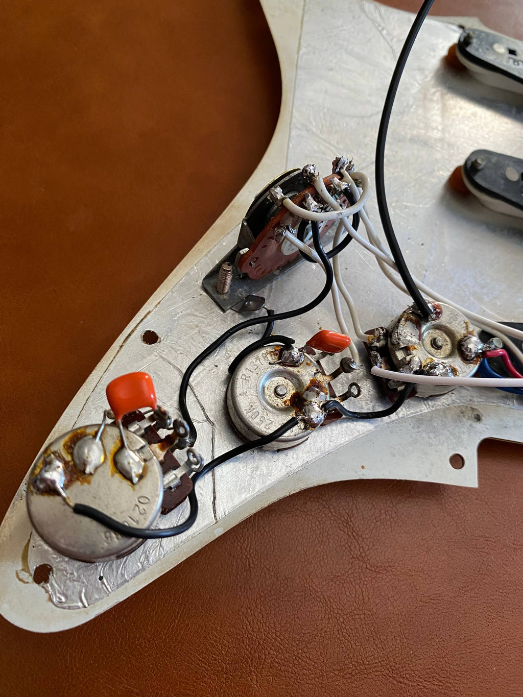 Fender American Standard Stratocaster Fully Loaded Pickguard (1988-2000) - Original Electronics