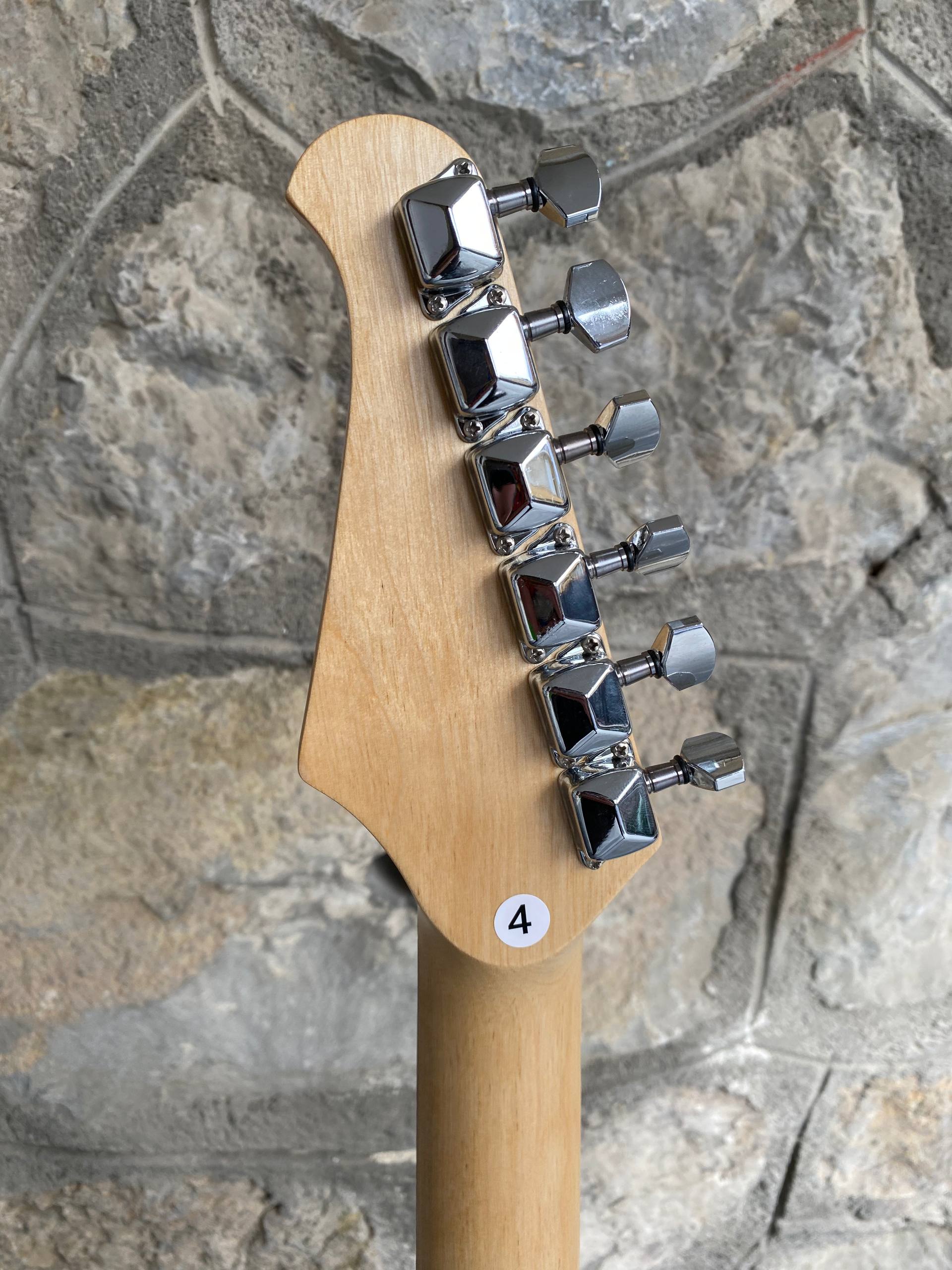 Electric guitar 3/4 Vision St4 Stratocaster