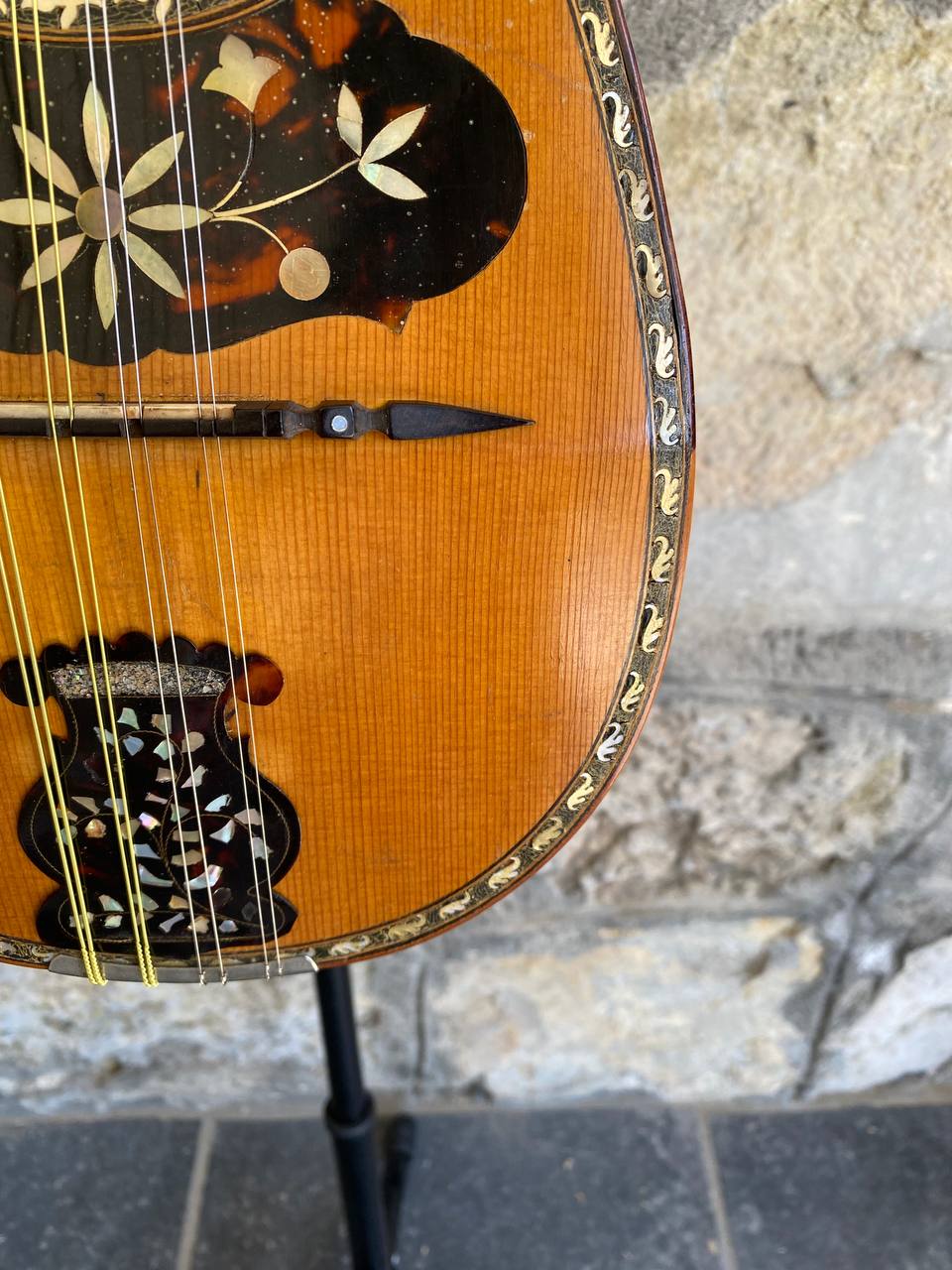Antique Italian Neapolitan Bowl-Back Mandolin - Ozelli - Late 19th / Early 20th Century with case