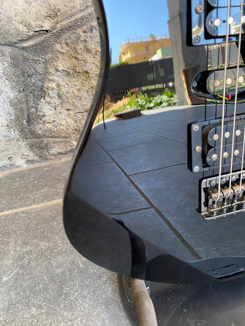 Yamaha RGX121Z Satin Black – HSH Electric Guitar (Good Condition, Made in Indonesia)