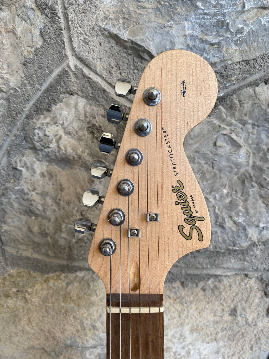 Squier Affinity Series Stratocaster - Fiesta Red - Rosewood Fretboard