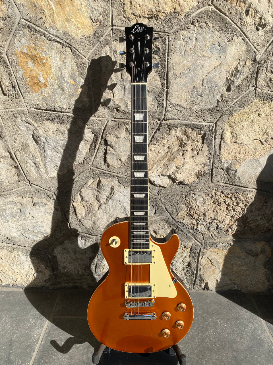 Eko Les Paul Goldtop Singlecut Electric Guitar — Satin Neck, Humbuckers, Mint Condition + Video Demo