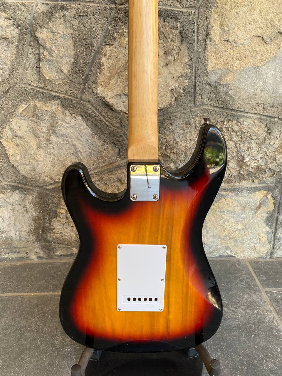 Gewa Pure VGS 100 SB – Sunburst Electric Guitar