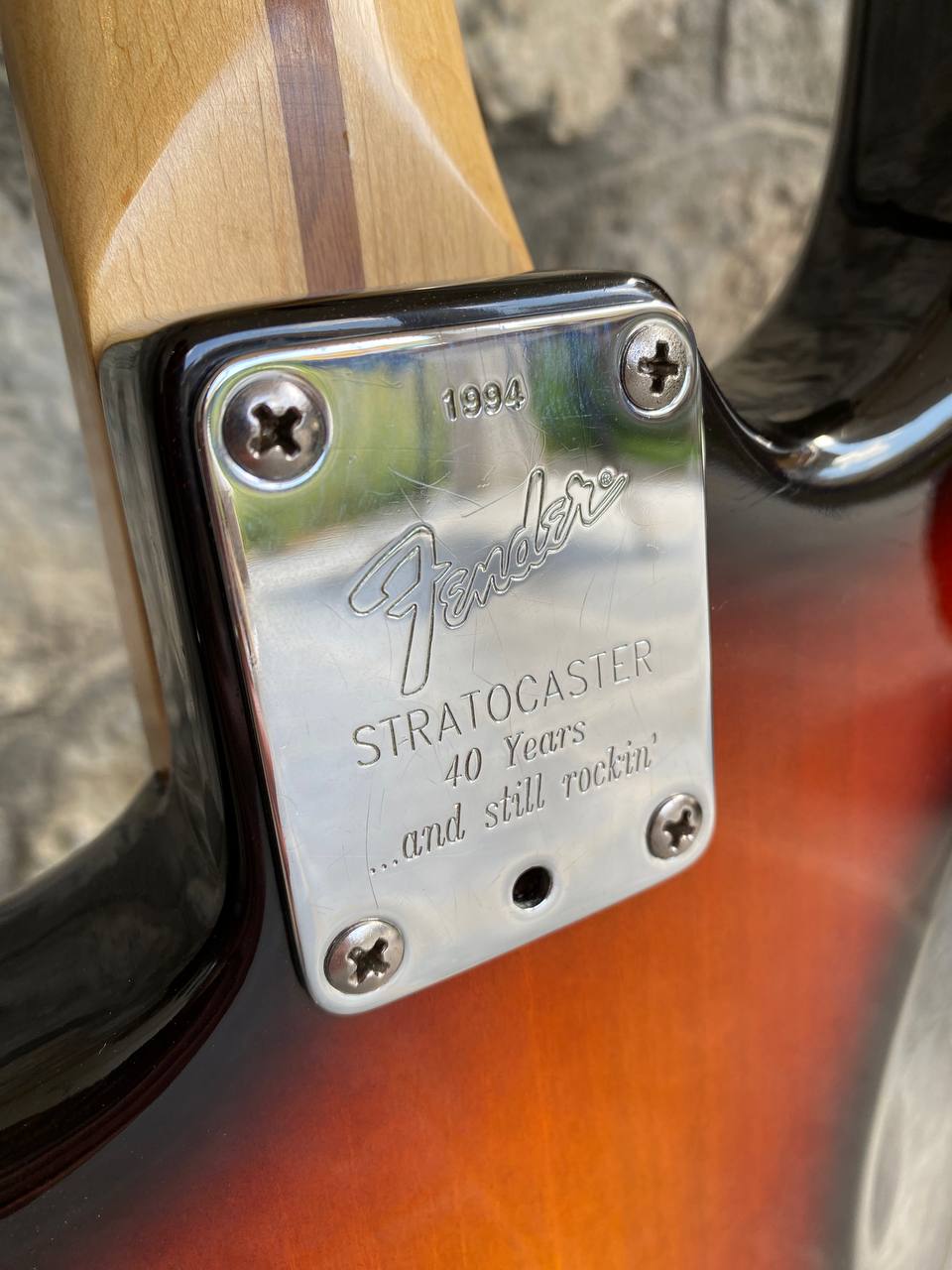 1993 Fender Stratocaster Strat Plus - 40th Anniversary - Sunburst w/ Rosewood Fretboard & Original Silver Logo Hardcase — image 15