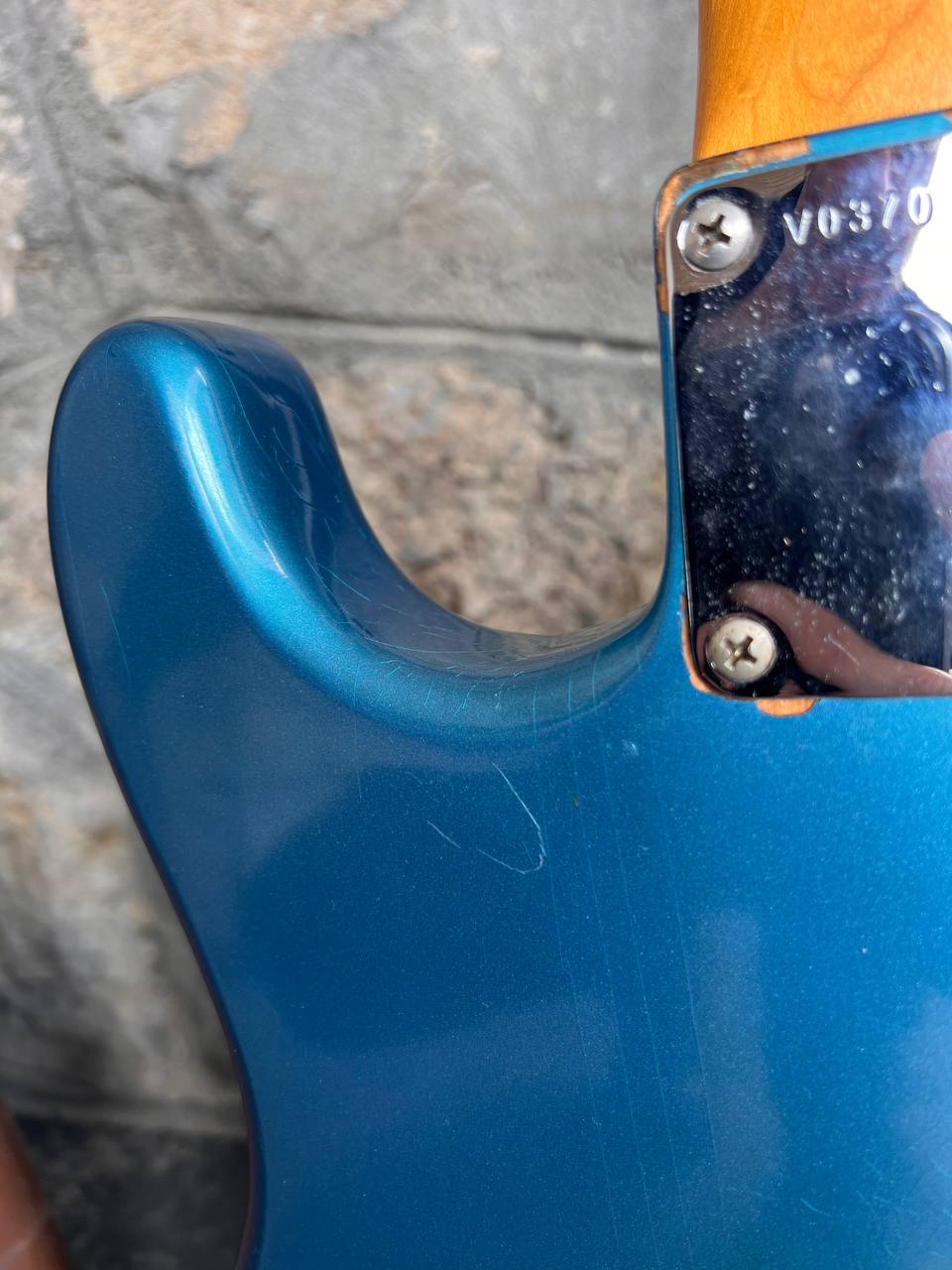 Jan 1989  Fender American Vintage '62 Reissue Stratocaster Lake Placid Blue Nitro