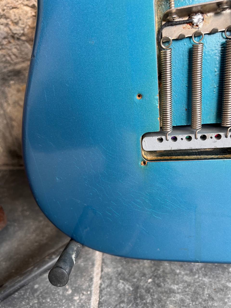 Jan 1989  Fender American Vintage '62 Reissue Stratocaster Lake Placid Blue Nitro