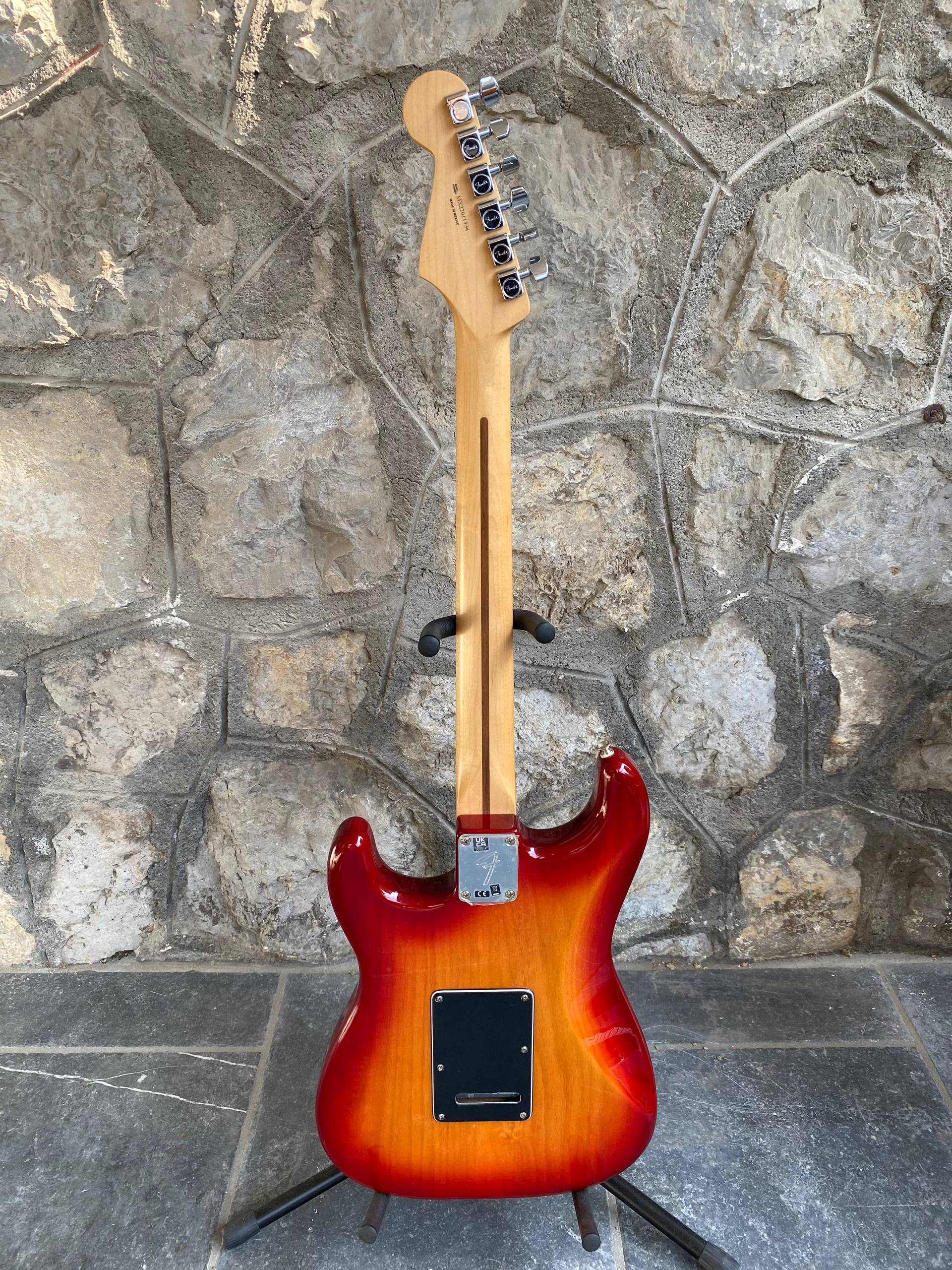 Fender Player Stratocaster HSS 2022 - Maple Fingerboard - Excellent Condition
