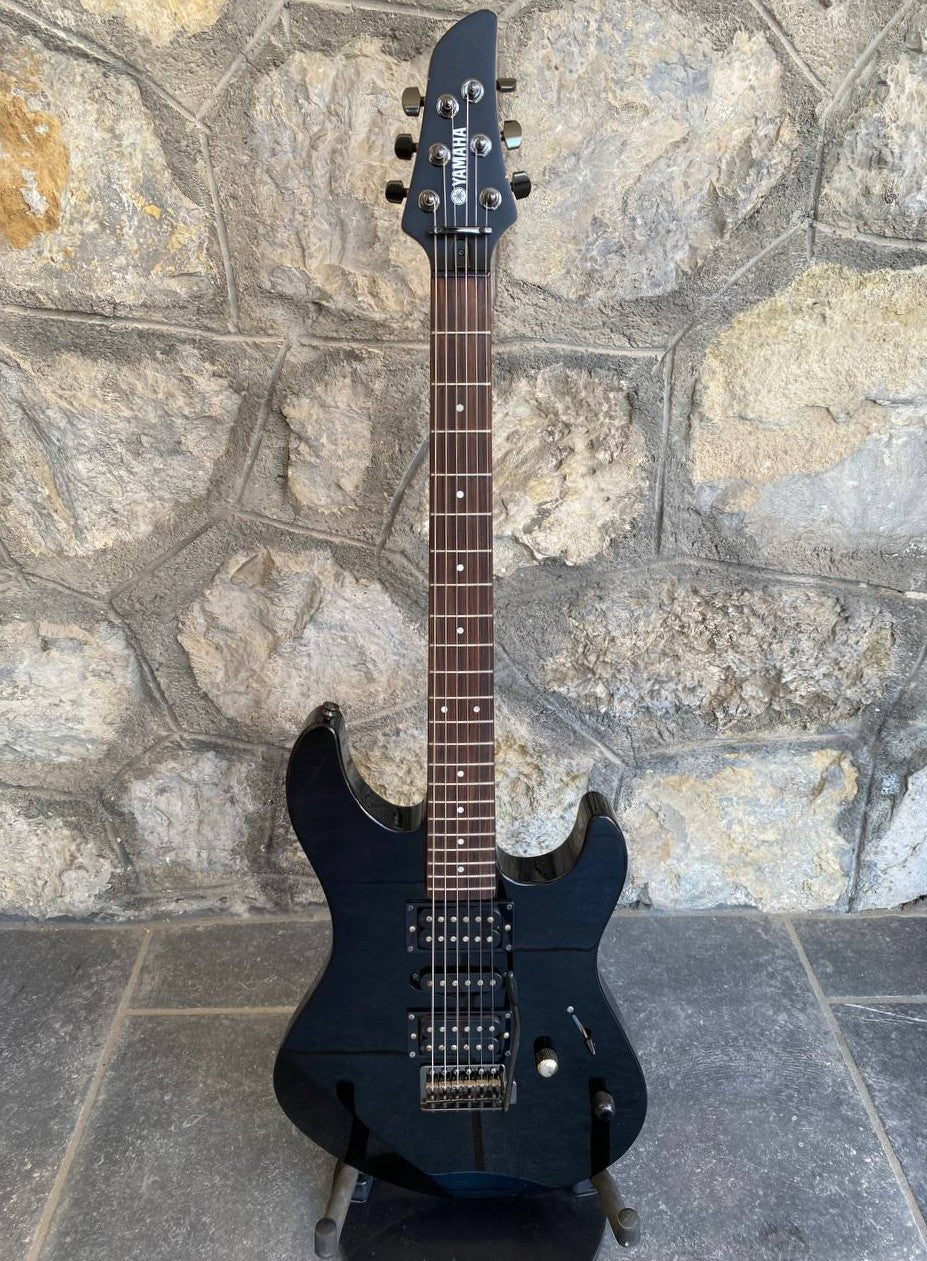 Yamaha RGX121Z Satin Black – HSH Electric Guitar (Good Condition, Made in Indonesia)