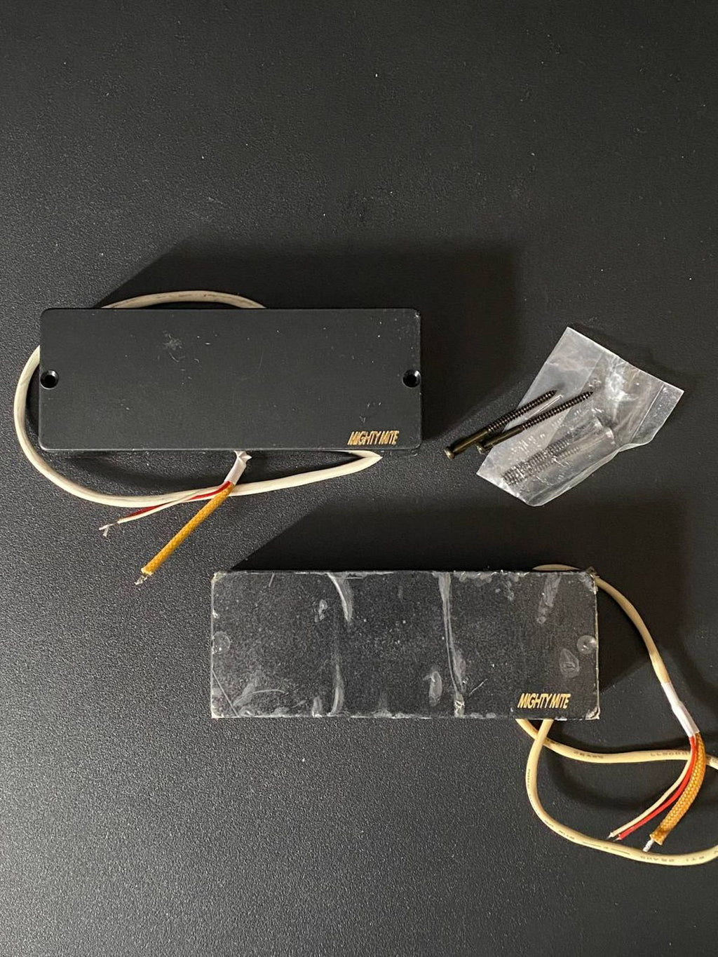 Mighty Mite set of pickups for 6 strings bass adx6r