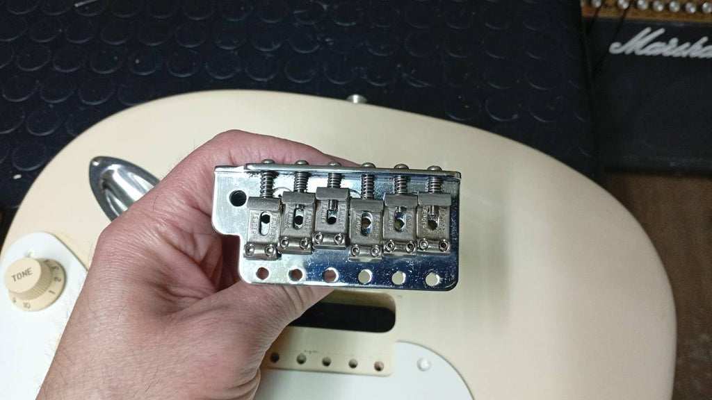 Amazing Fender Stratocaster ST-57 362 CIJ - Yellow Cream - N Serial