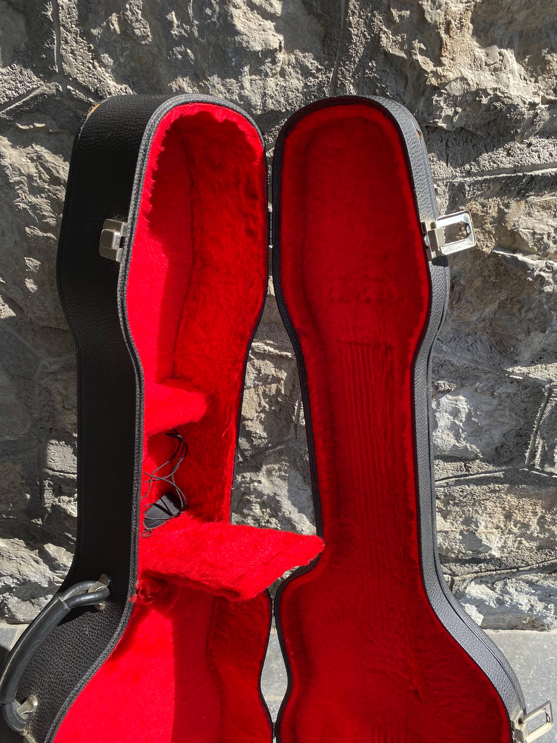 Vintage Hard Shell Acoustic Guitar Case - Red Velvet Interior