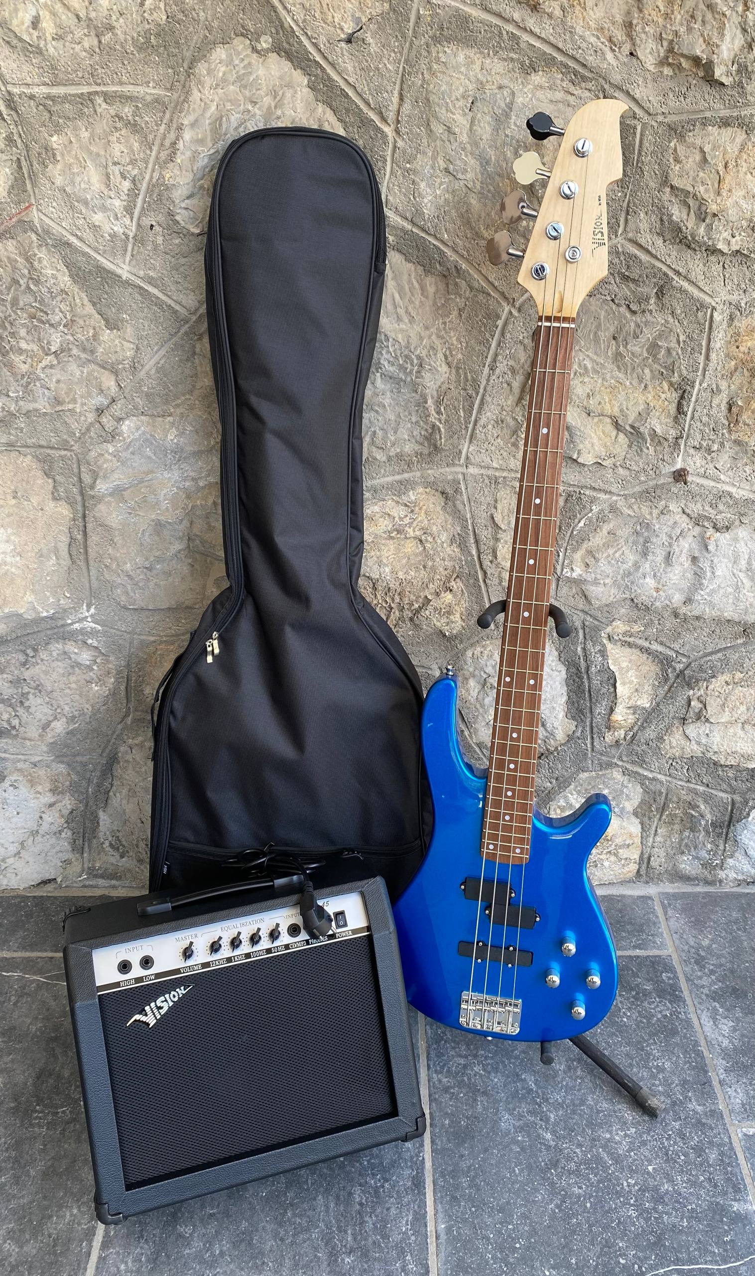 Vision JB8 Jazz Bass Starter Kit - Sosft case Jack and 35W Amplifer - Blue - NEW