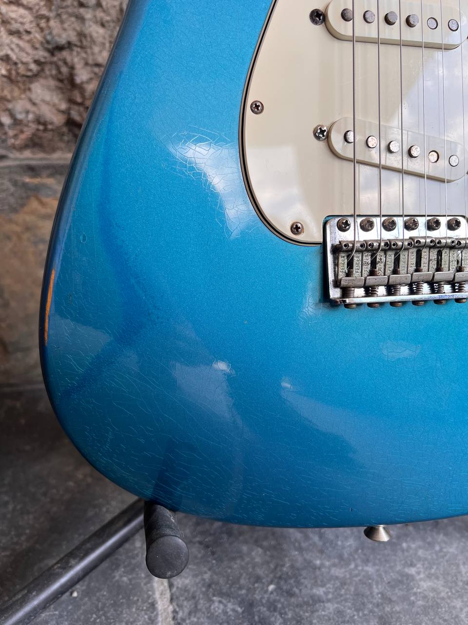 Jan 1989  Fender American Vintage '62 Reissue Stratocaster Lake Placid Blue Nitro