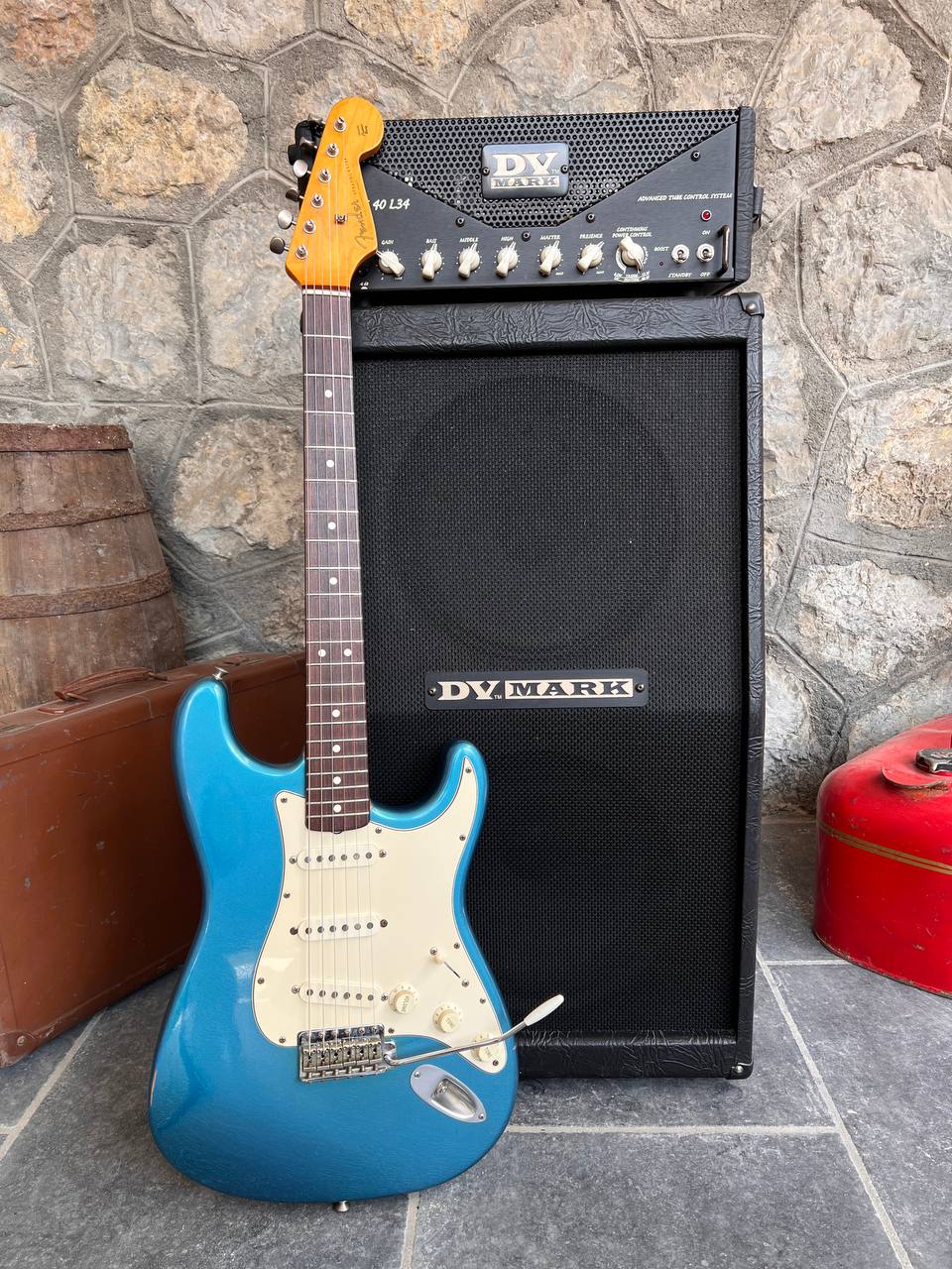 Dv Mark C212V Neoclassic Cabinet