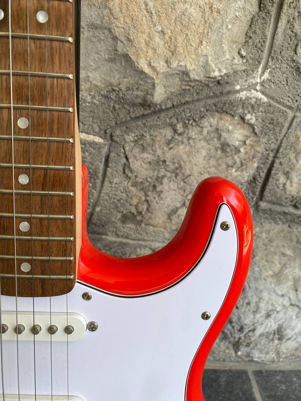 Squier Affinity Series Stratocaster - Fiesta Red - Rosewood Fretboard
