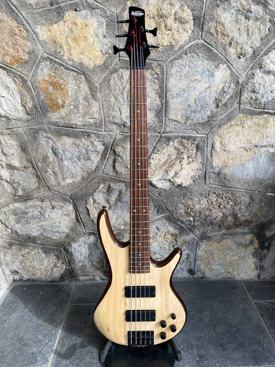 Ibanez Soundgear GSR205B Active 5-String Bass (Indonesia) — Custom Natural Wood Top Finish, 9V Battery EQ + Video Demo