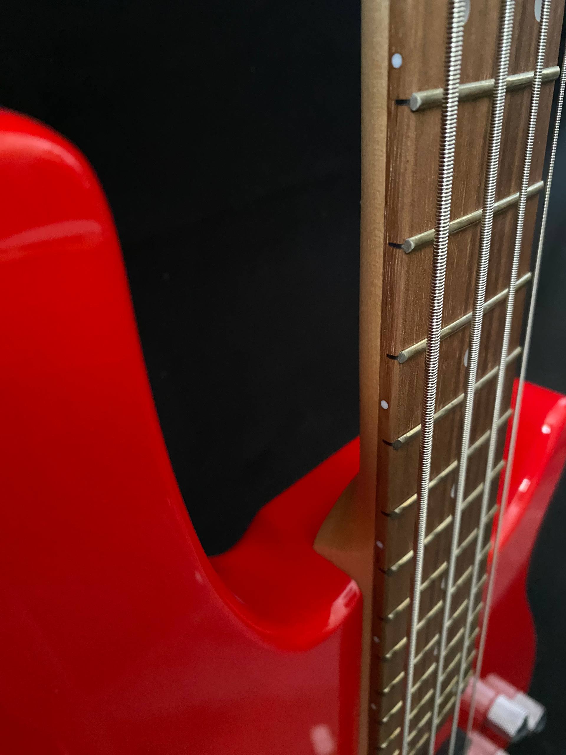 Vision JB8 Jazz Bass Starter Kit - Sosft case Jack and 35W Amplifer - Red - NEW