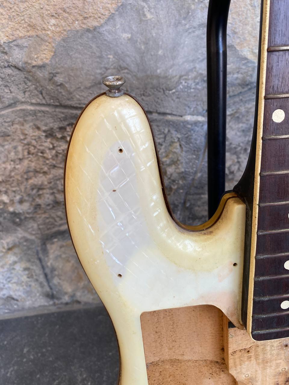 Vintage Layolo Bass (Made in Italy) - Pearloid Body - Restoration Project