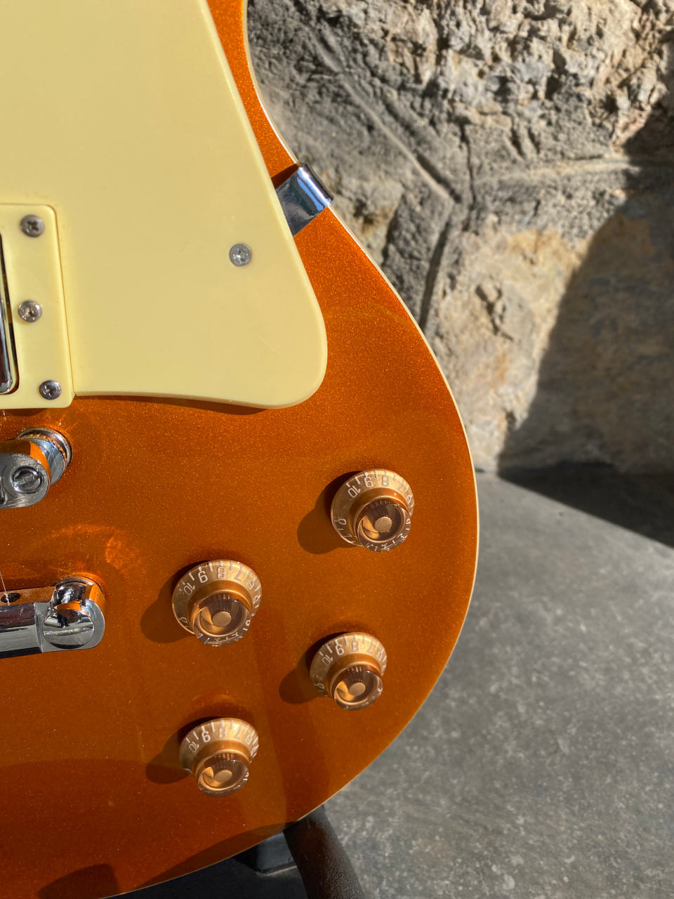 Eko Les Paul Goldtop Singlecut Electric Guitar — Satin Neck, Humbuckers, Mint Condition + Video Demo