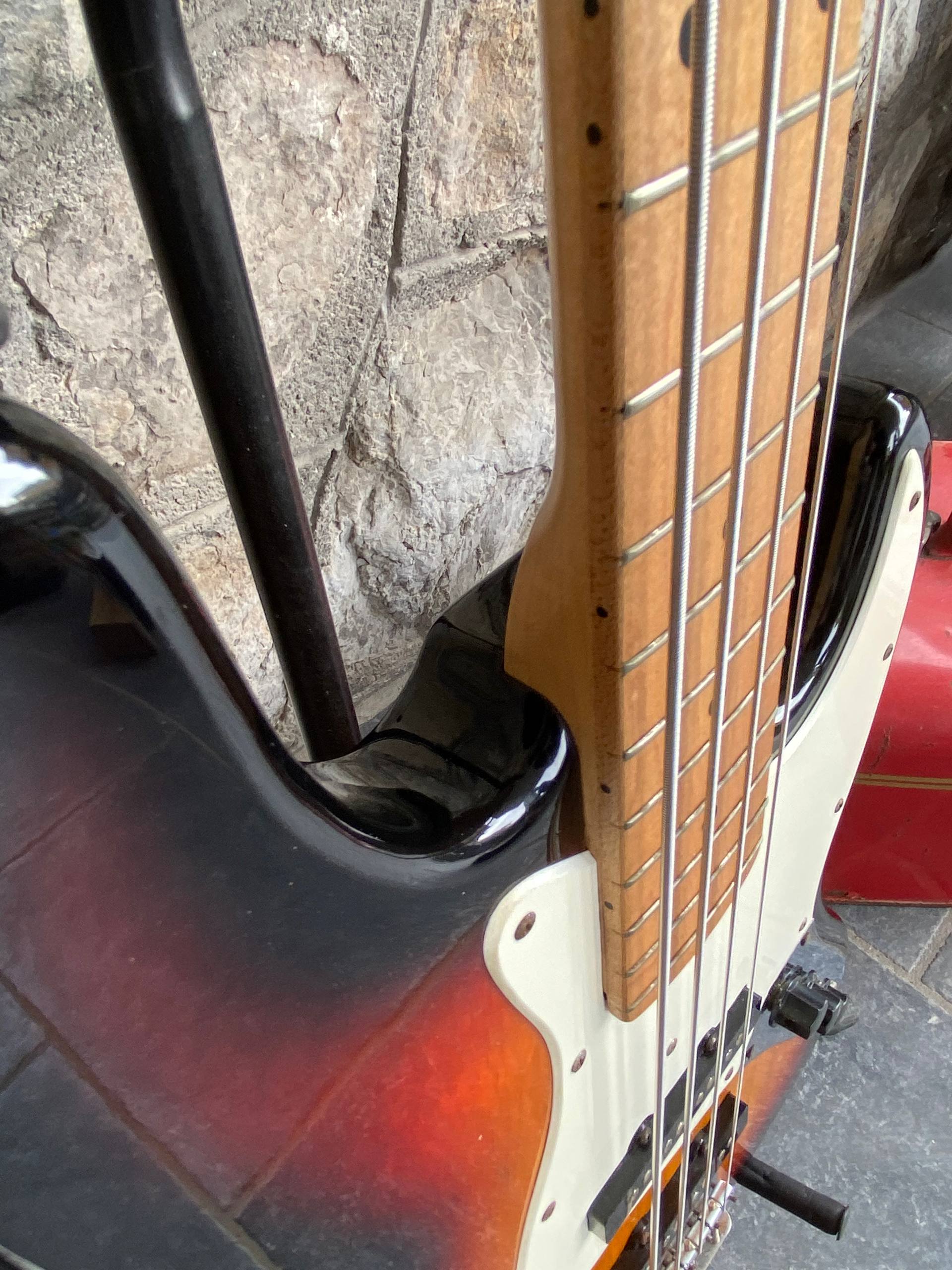 Roytek Handmade Bass Sunburst – Maple Neck – Excellent Condition – Demo Video