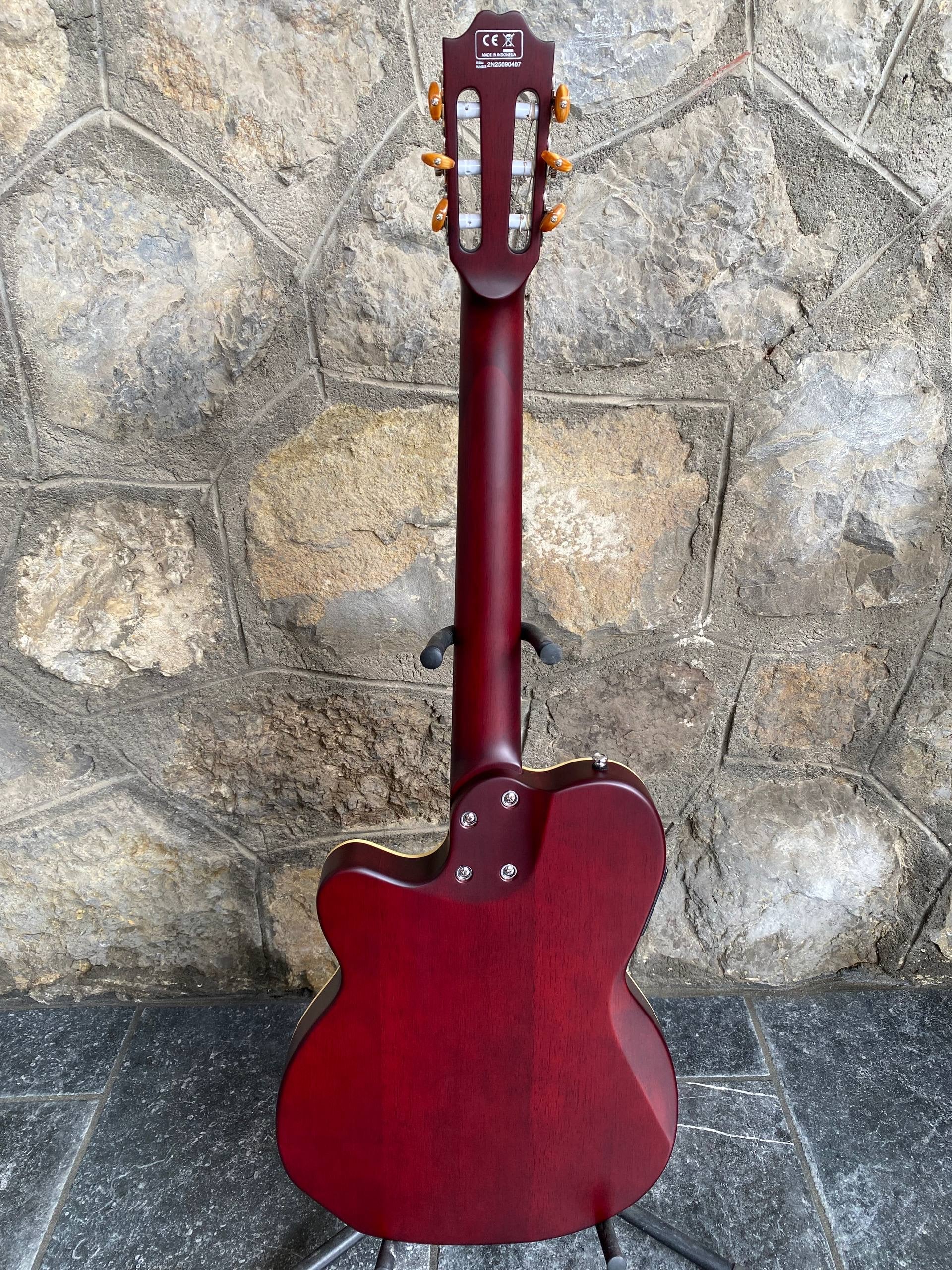 Sire Larry Carlton G5 Classical Guitar – Brand New