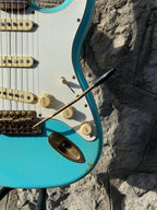 Nitrocaster Heavy Relic custom Sonic Blue Stratocaster like Fender Custom Shop