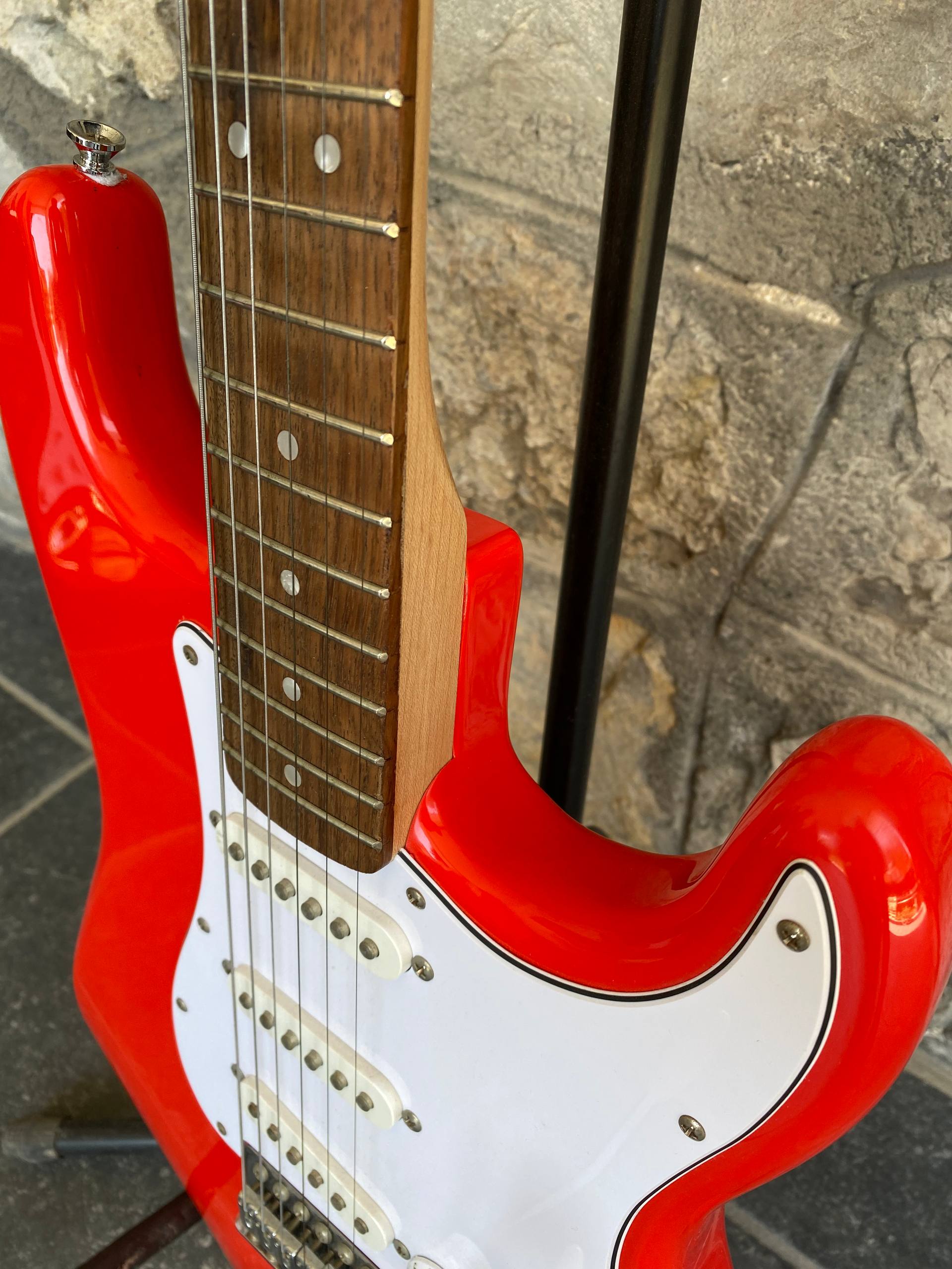Squier Affinity Series Stratocaster - Fiesta Red - Rosewood Fretboard