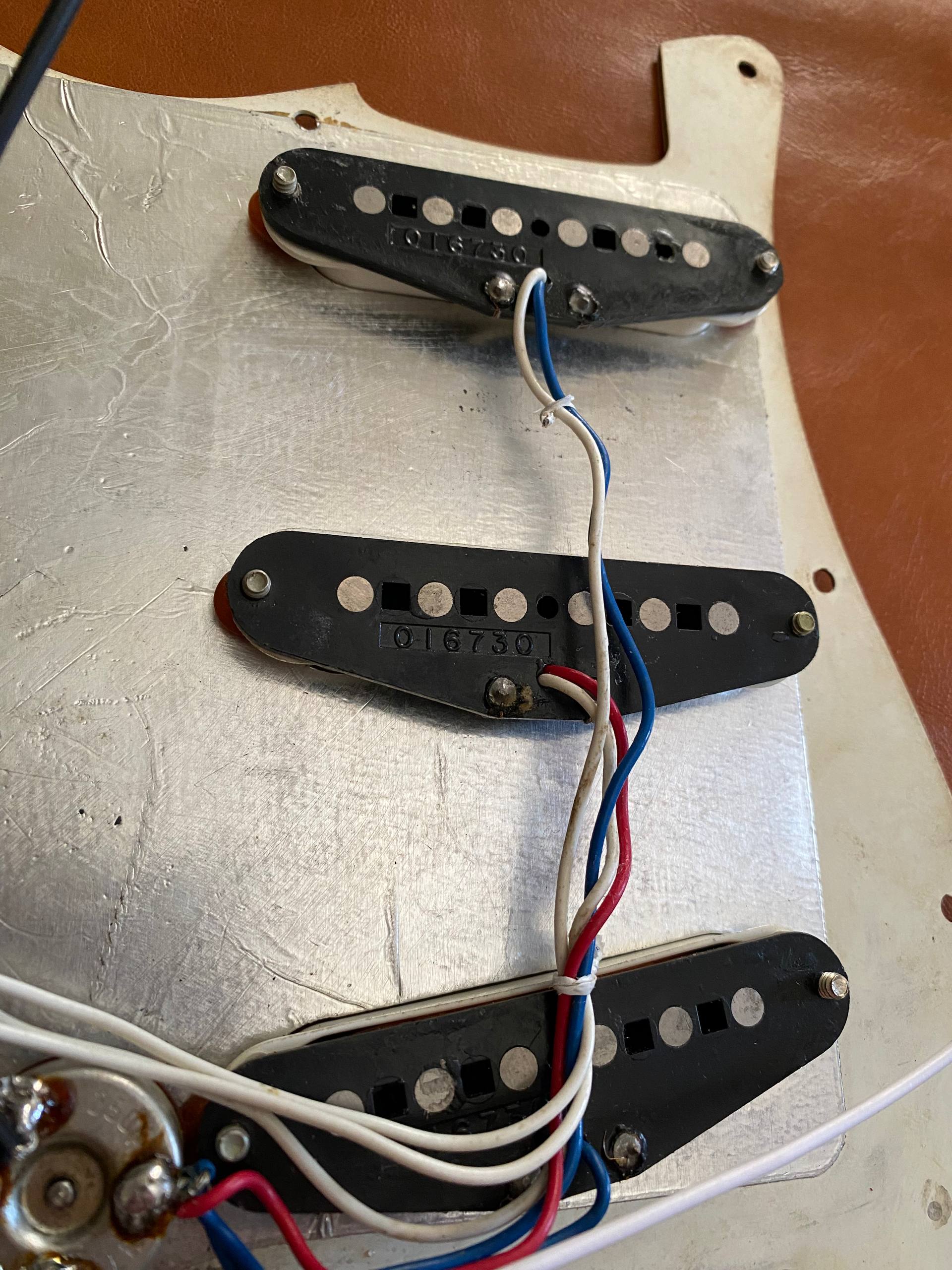 Fender American Standard Stratocaster Fully Loaded Pickguard (1988-2000) - Original Electronics