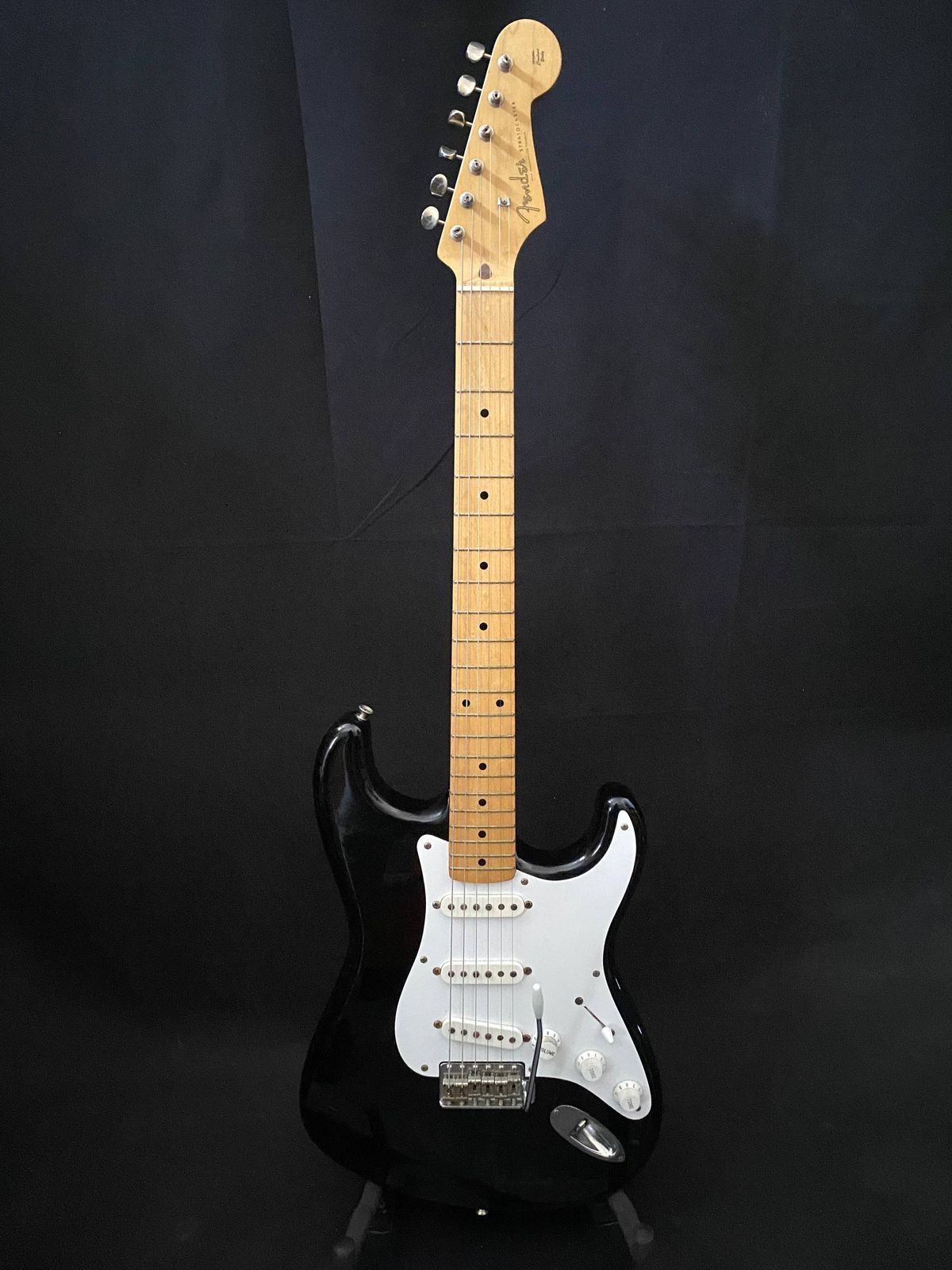 1987 Fender Japan E-Serial Eric Clapton Style– Black / Maple Neck